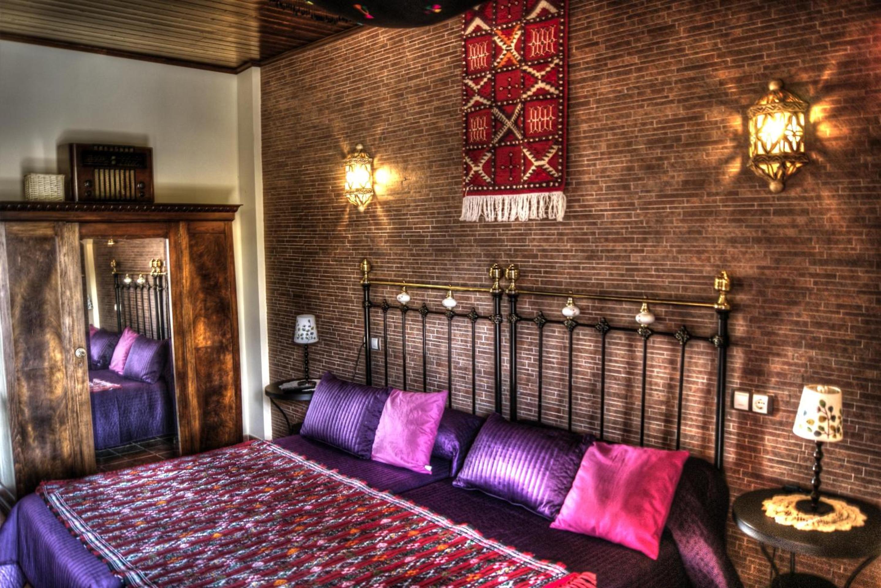 Double or Twin Room - Photo 14