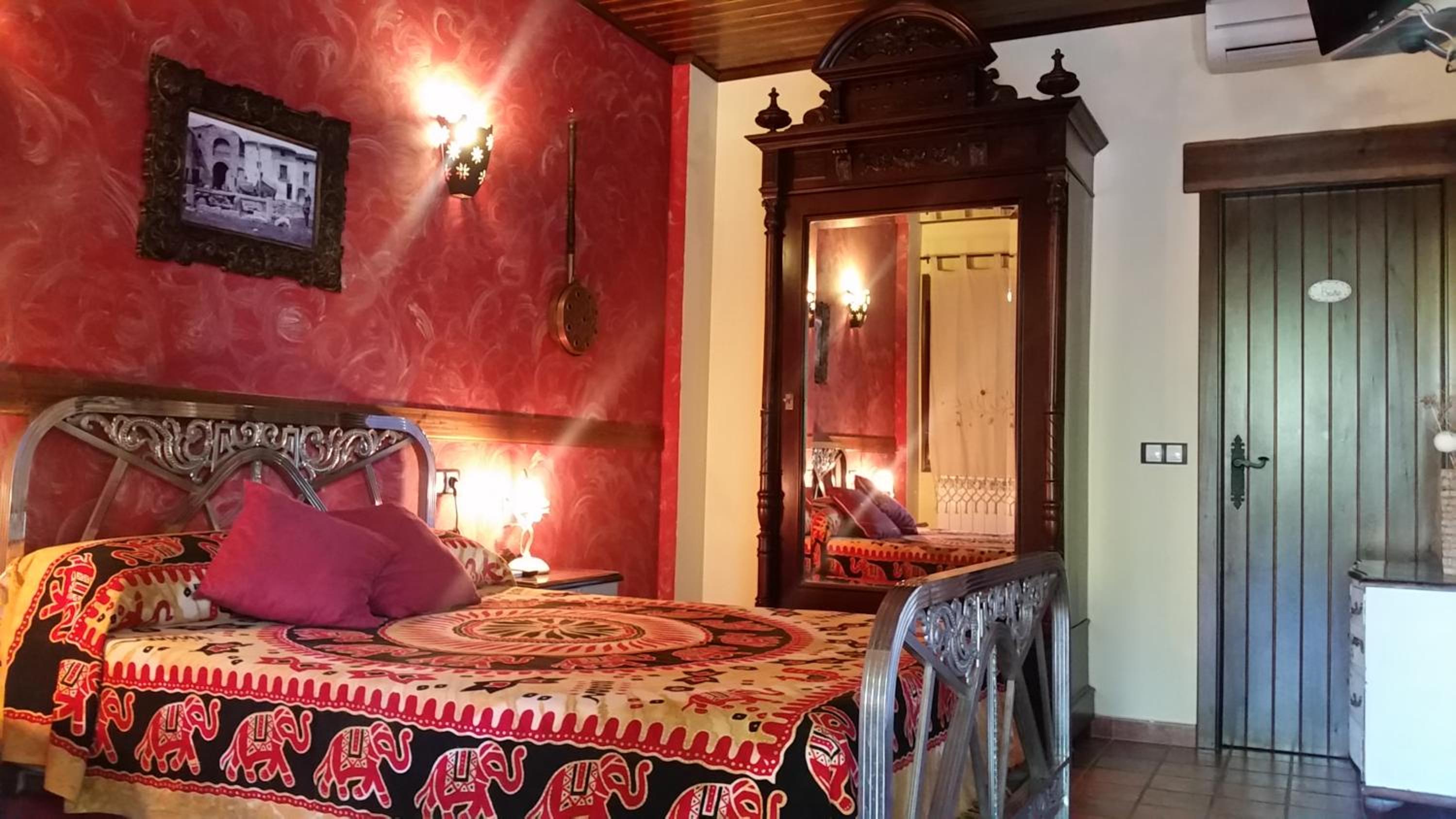 Double or Twin Room - Photo 18