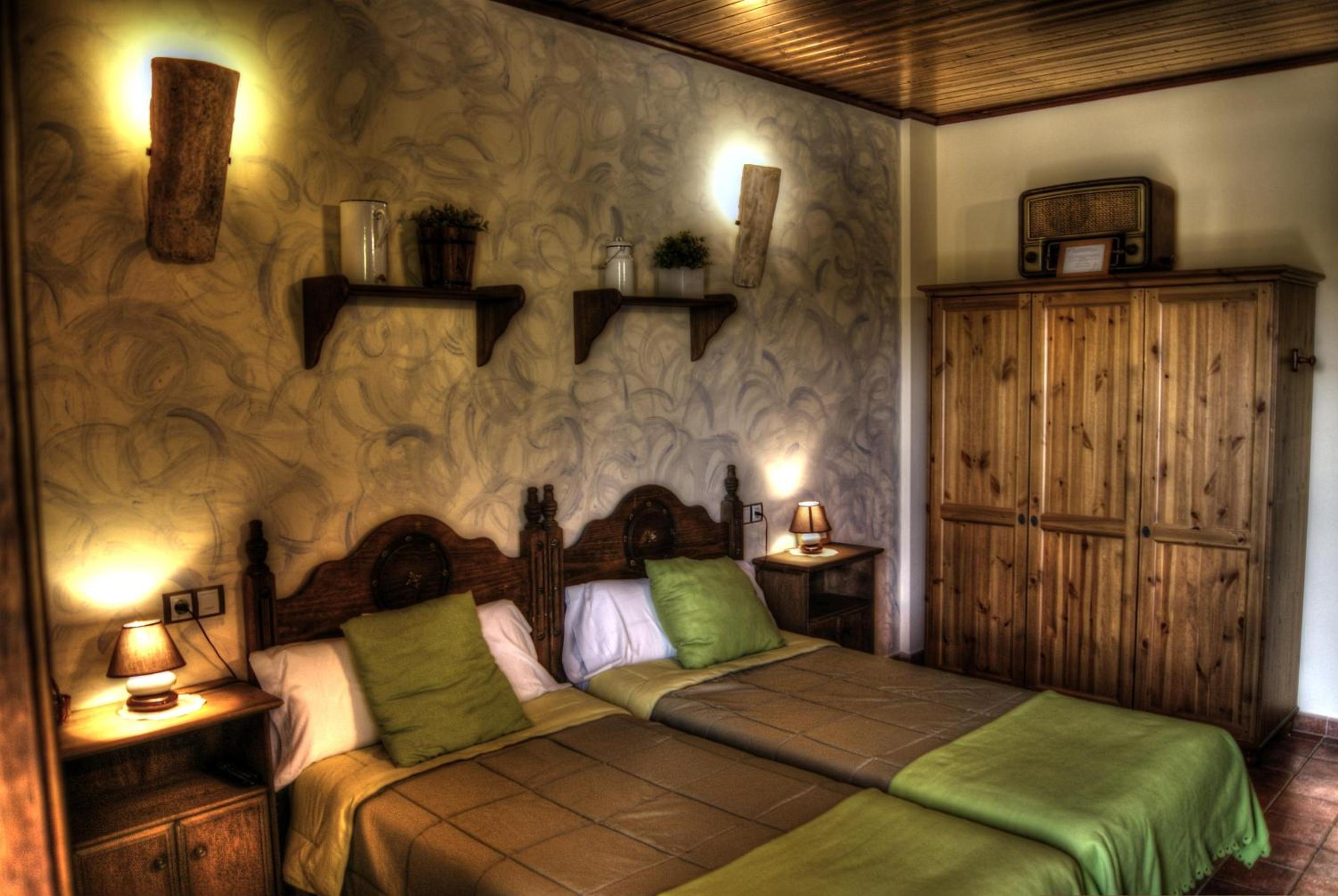 Double or Twin Room - Photo 21