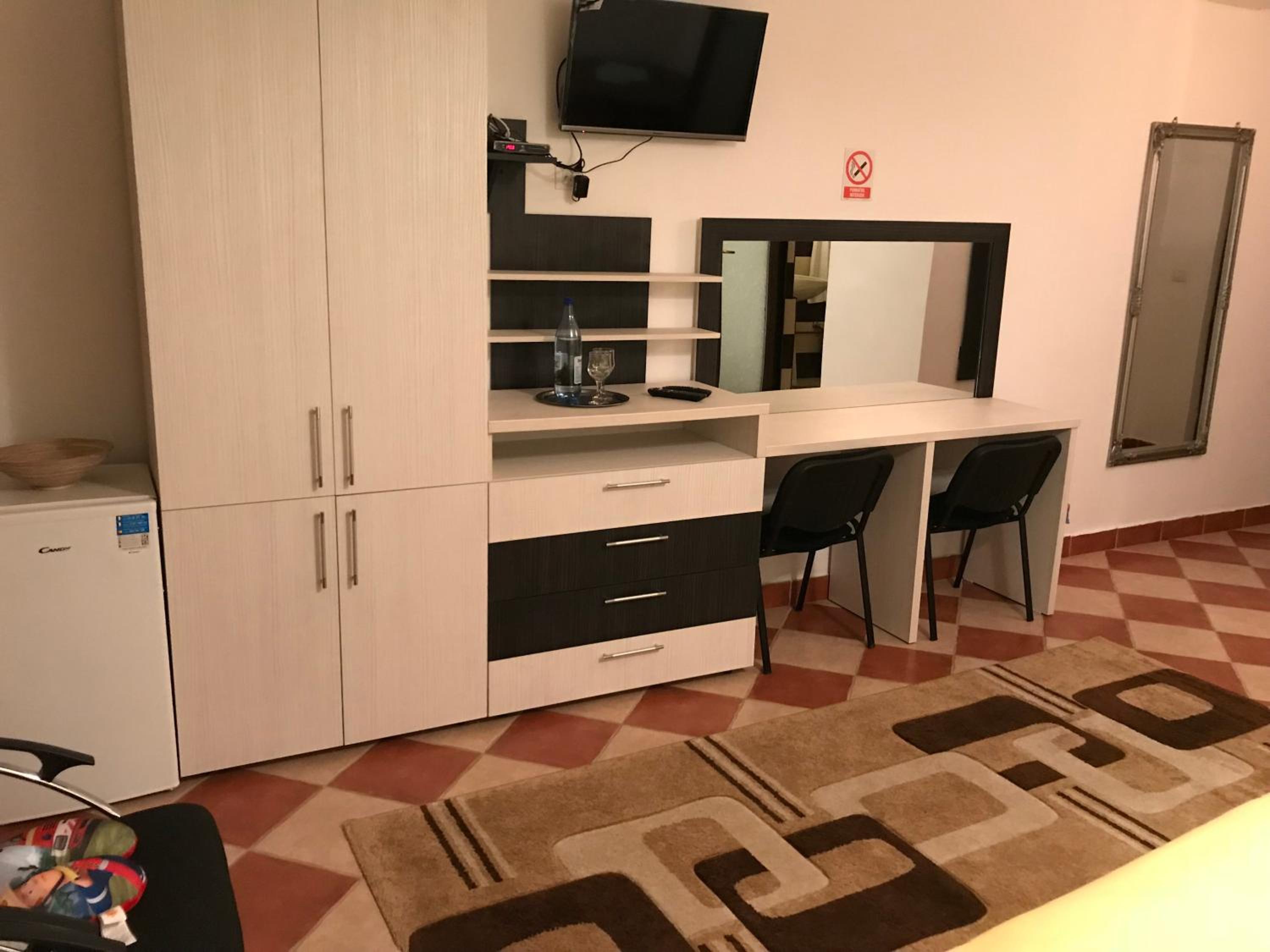 Standard Double Room - Photo 6