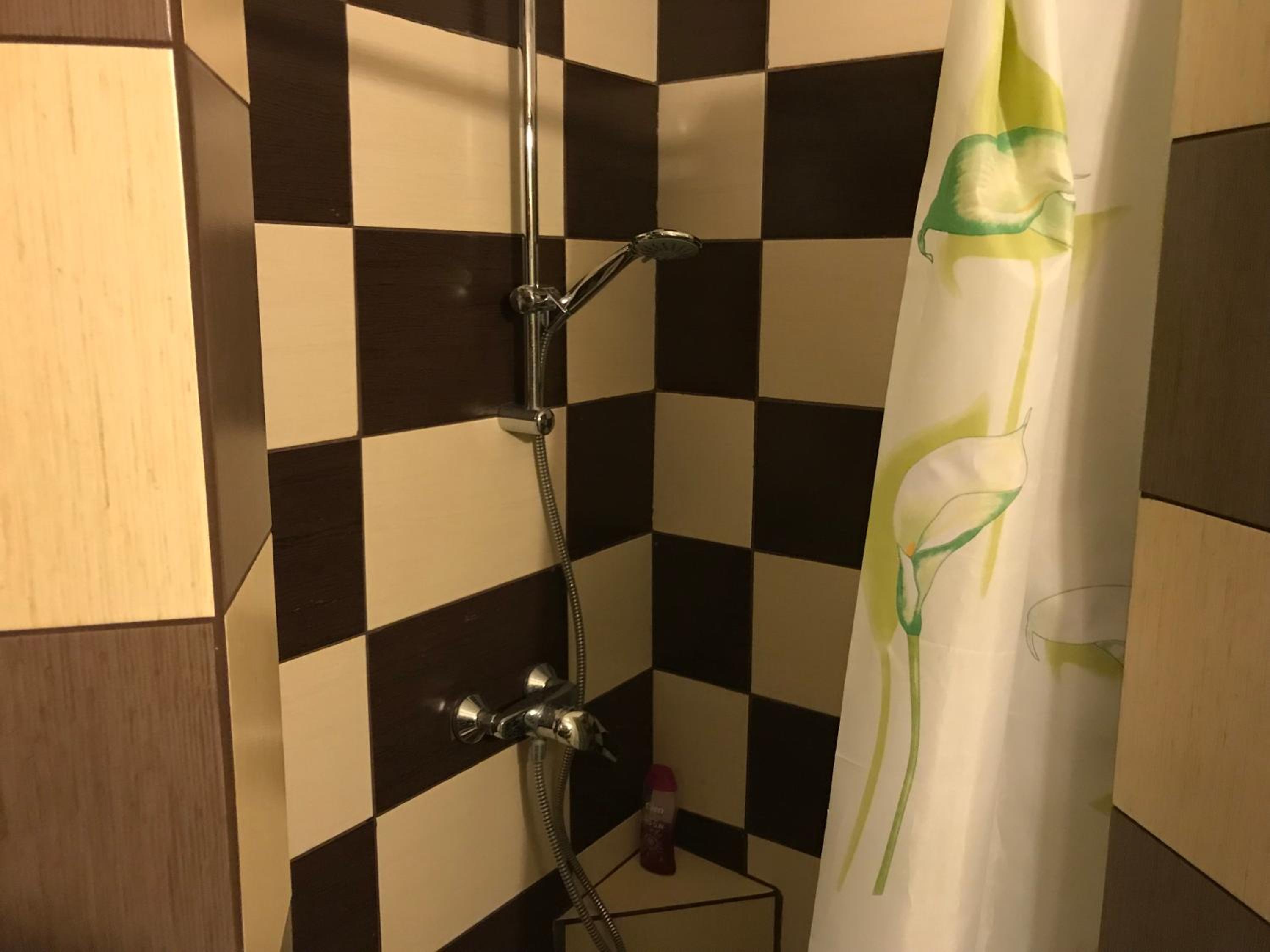 Standard Double Room - Photo 5