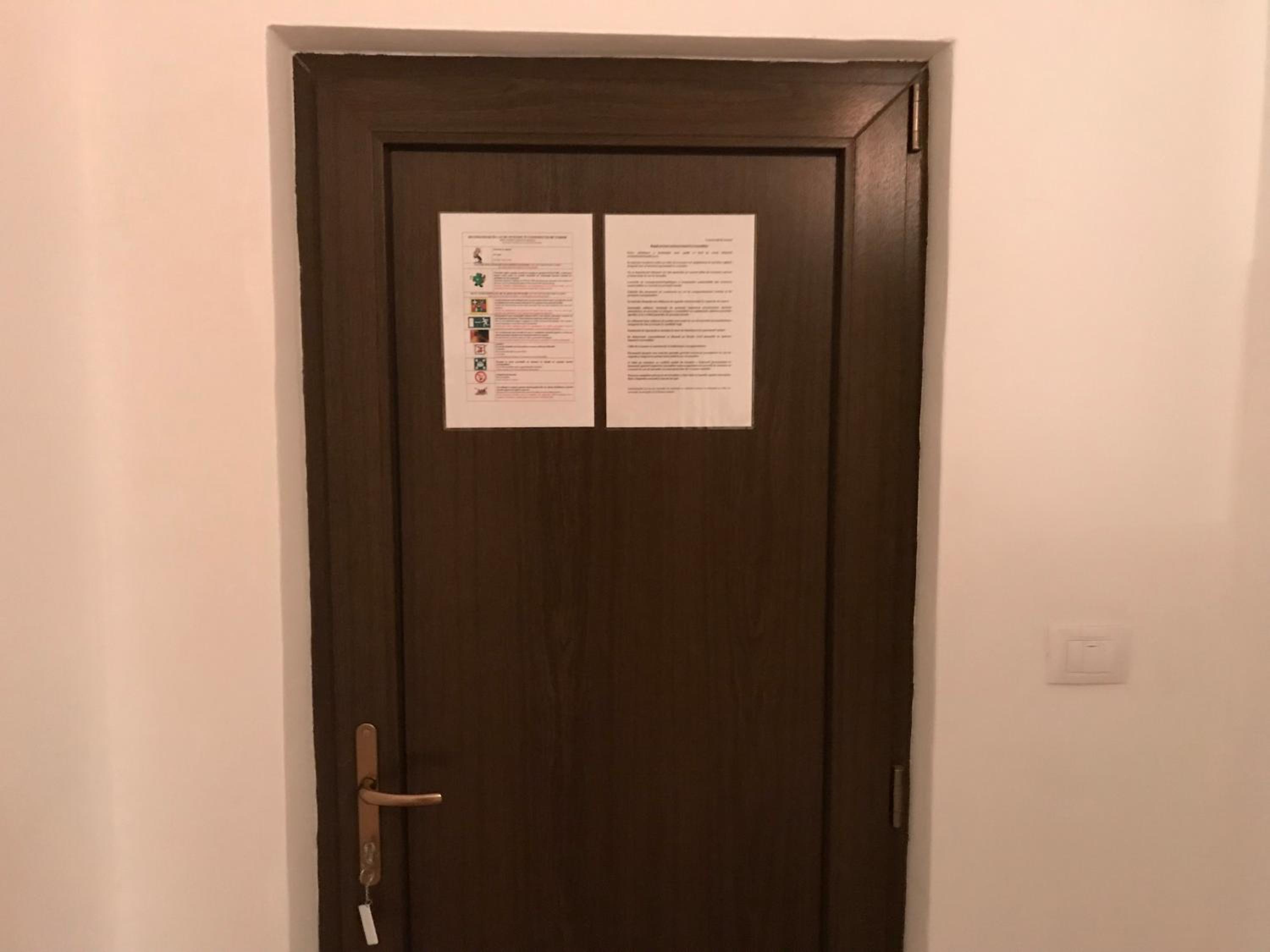 Standard Double Room - Photo 4