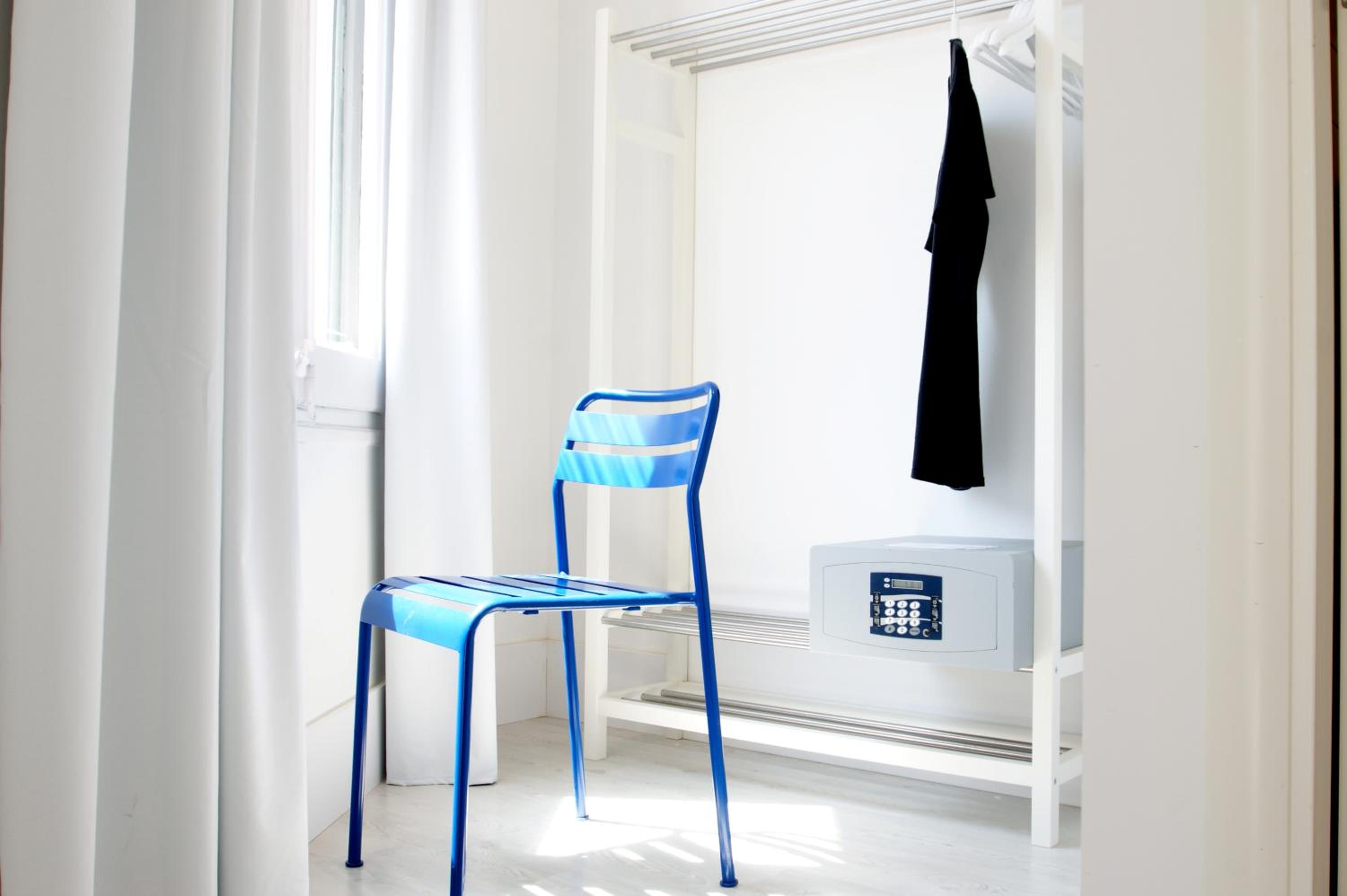 Single Room photo 2