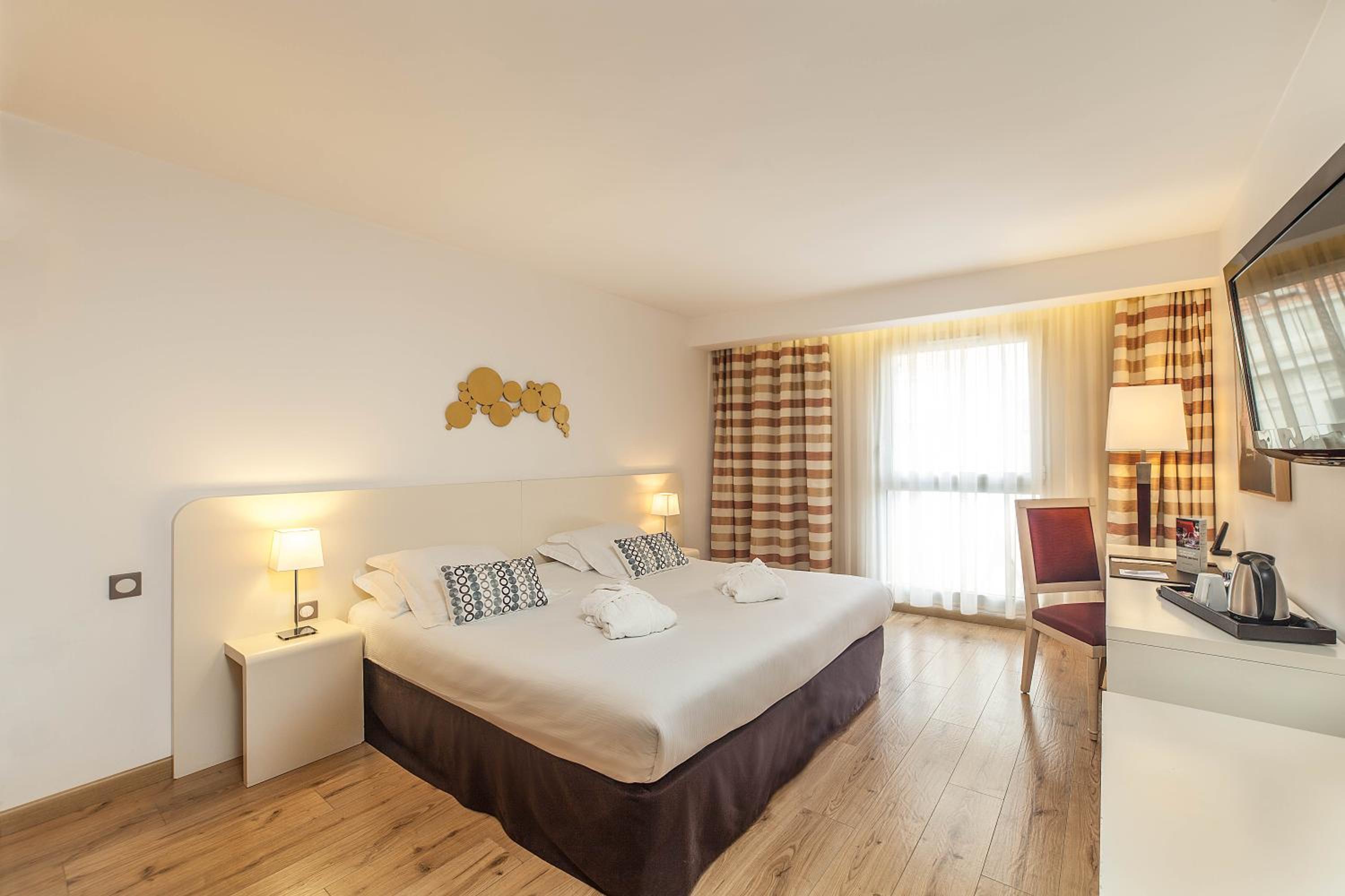 Chambre Double Supérieure avec Accès Gratuit au Spa