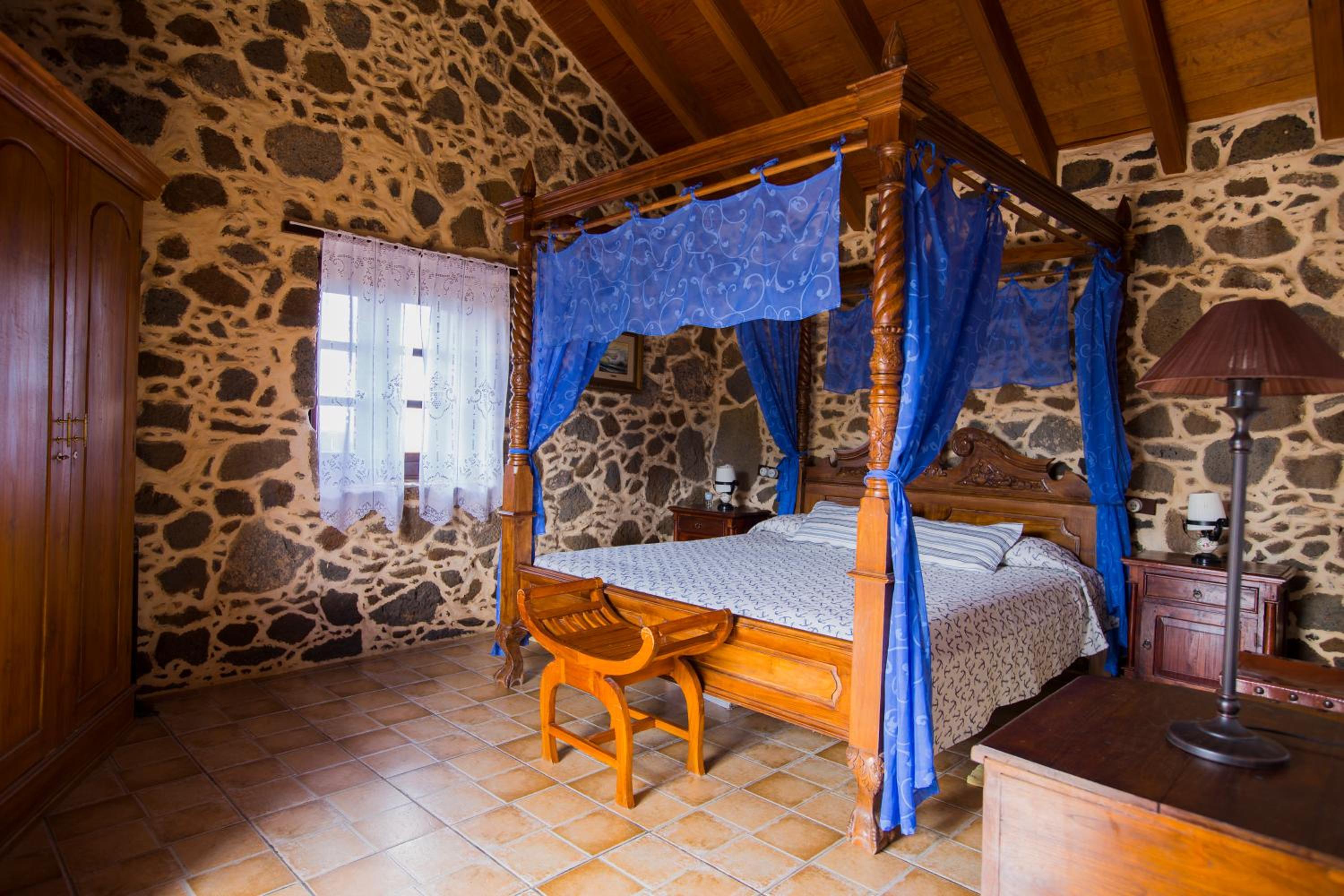 Habitación Doble o con Dos Camas