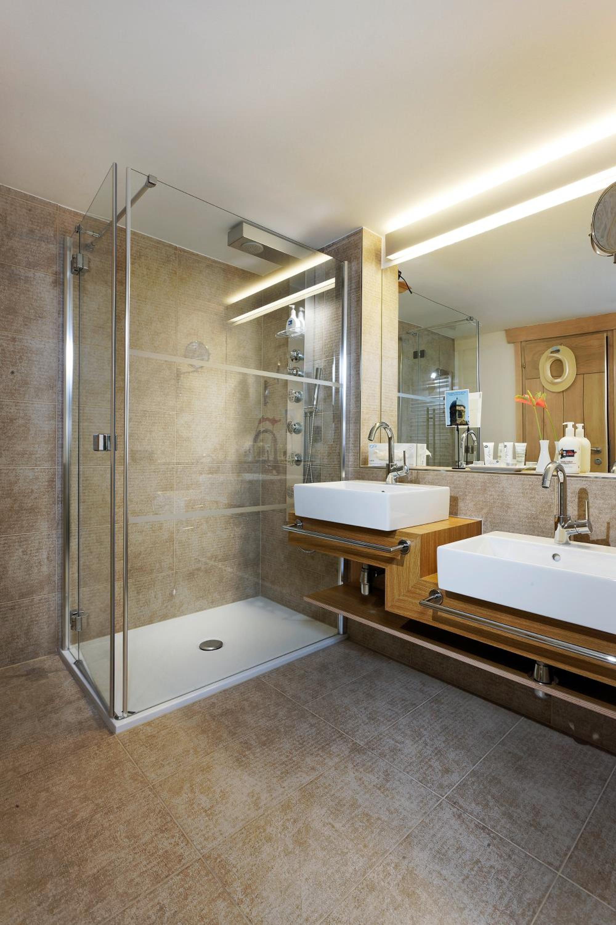 Family Room with Shower photo 3