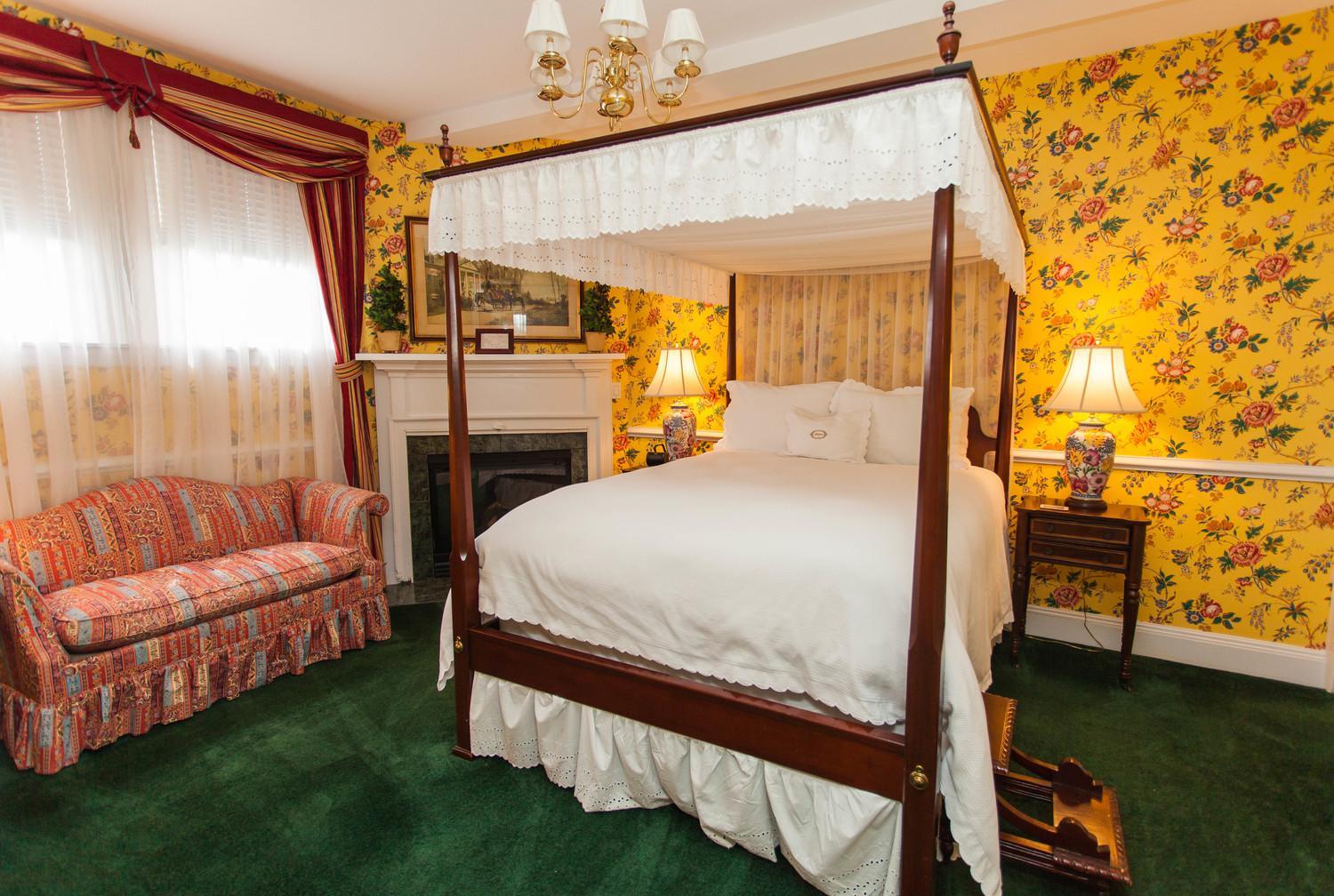 Queen Room