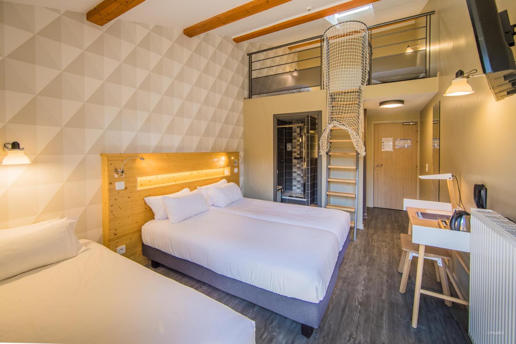 Quintuple Room (5 Adults)