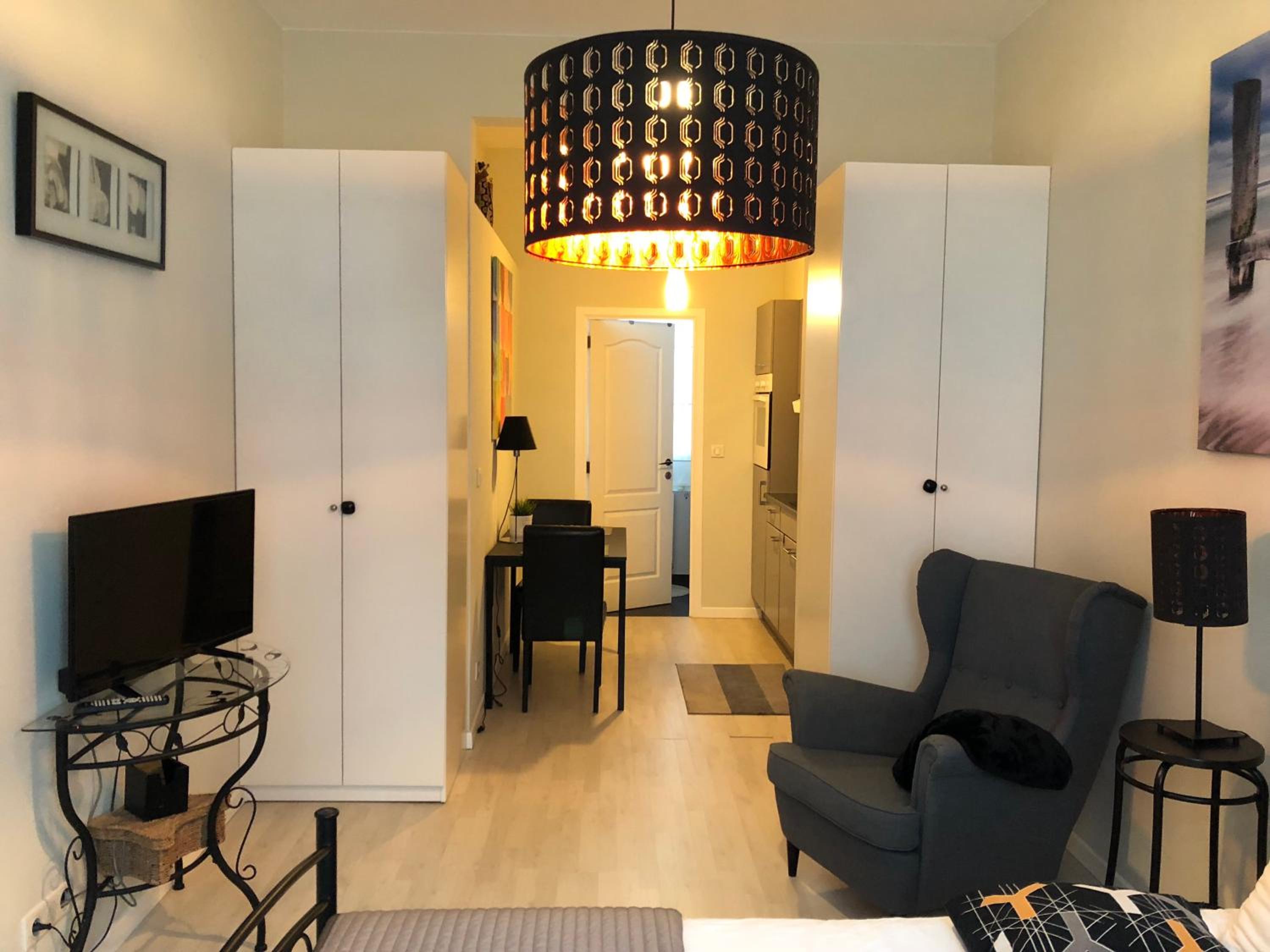 Studio Apartment - Photo 4