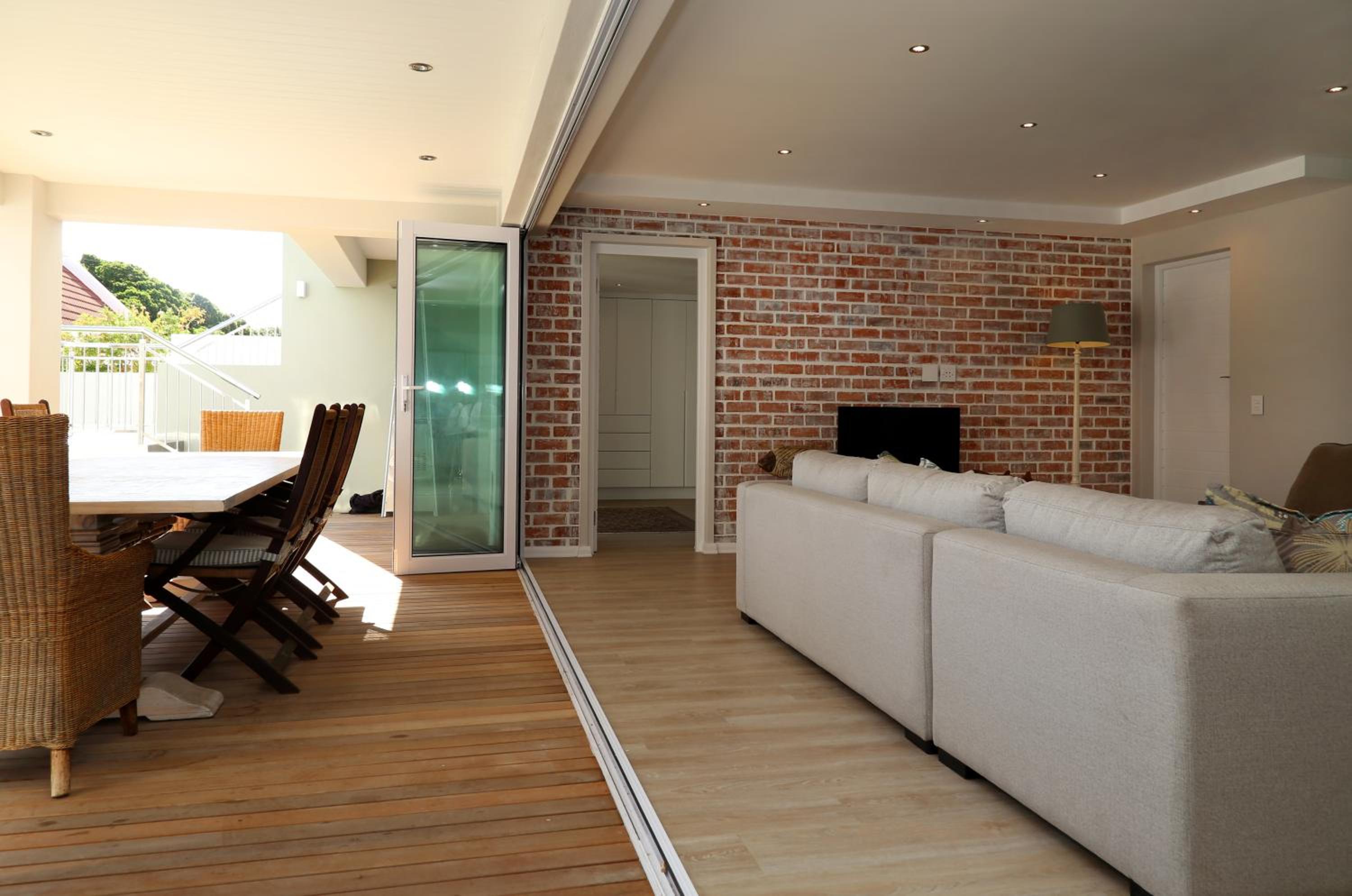 Apartment - Ground Floor photo 2