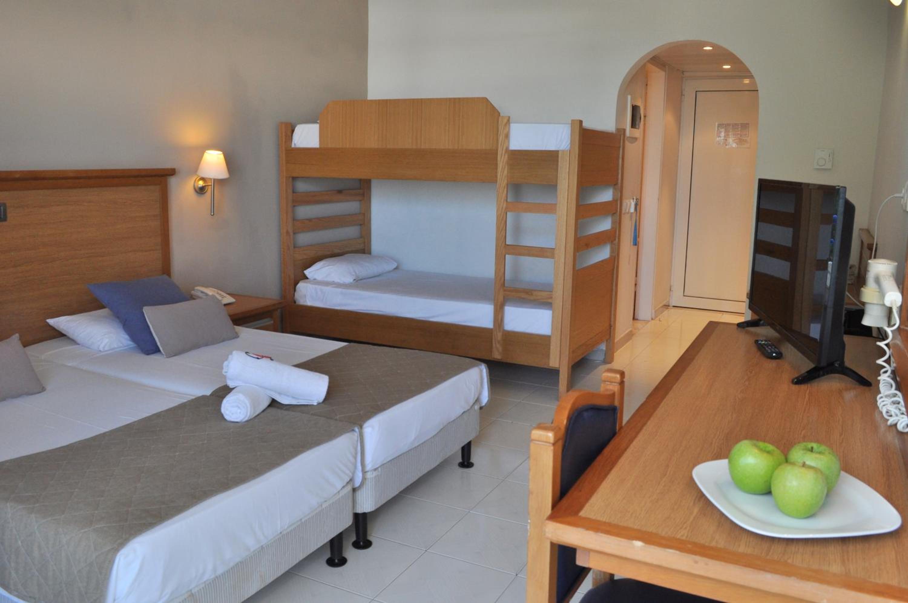 Standard Family Room with Bunk Bed