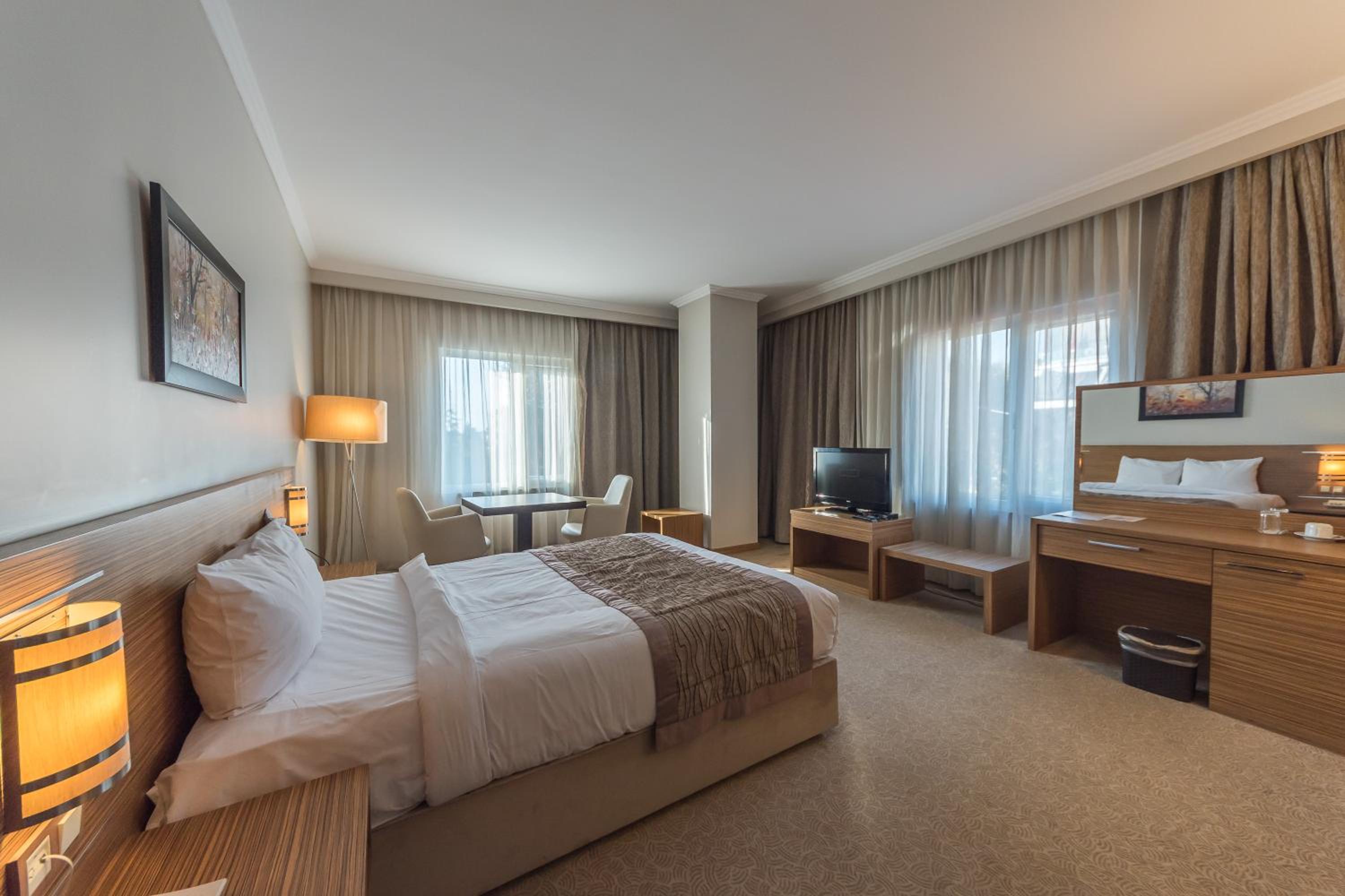 Standard Double or Twin Room photo 3