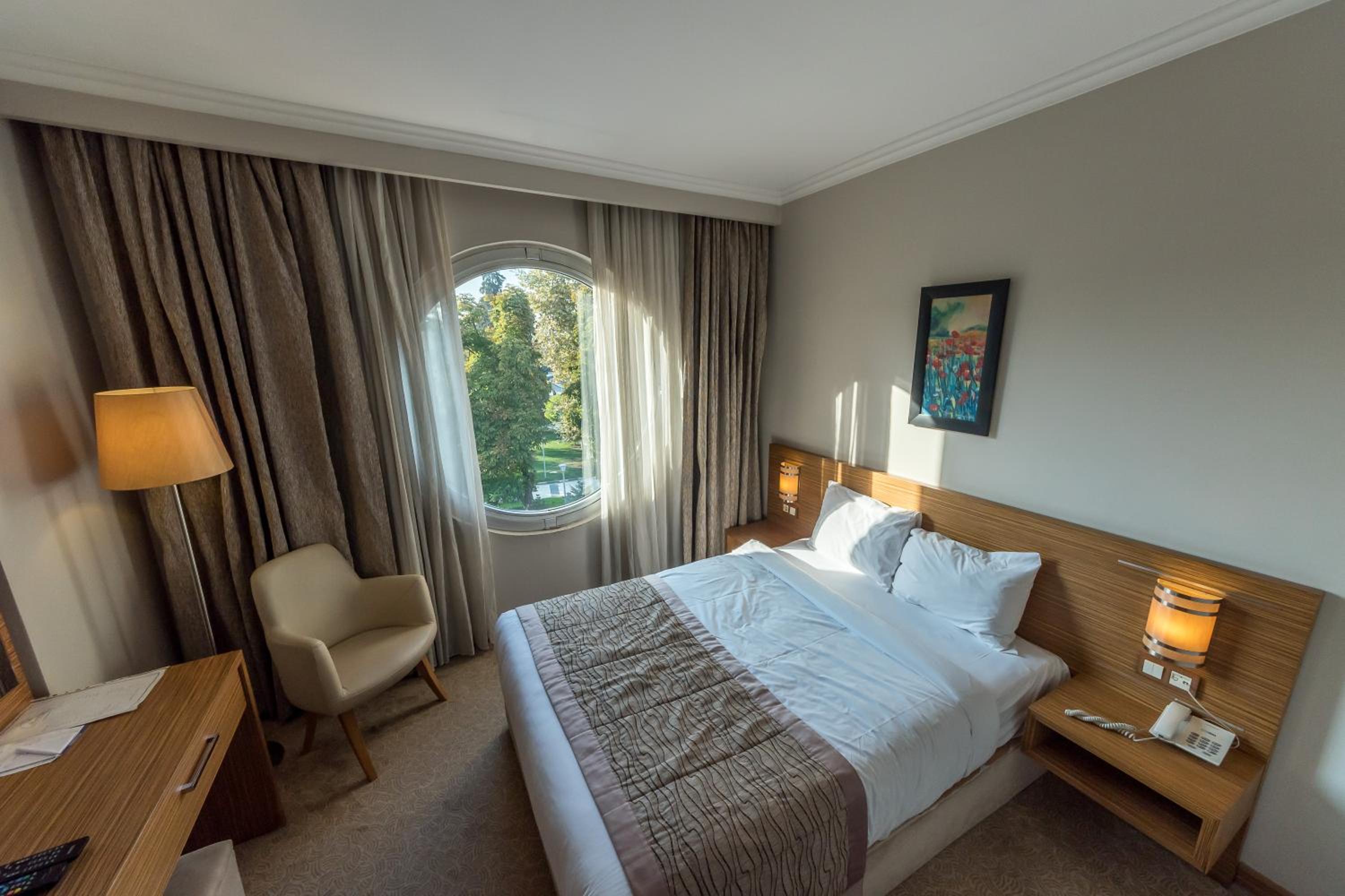 Standard Double or Twin Room photo 2
