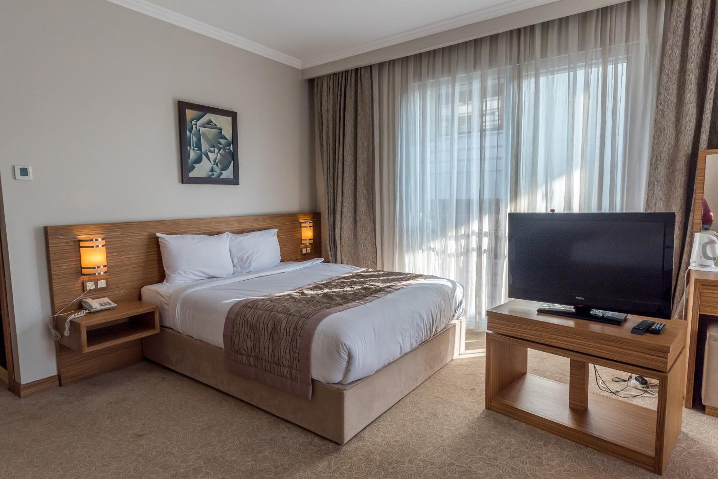 Standard Double or Twin Room photo 1