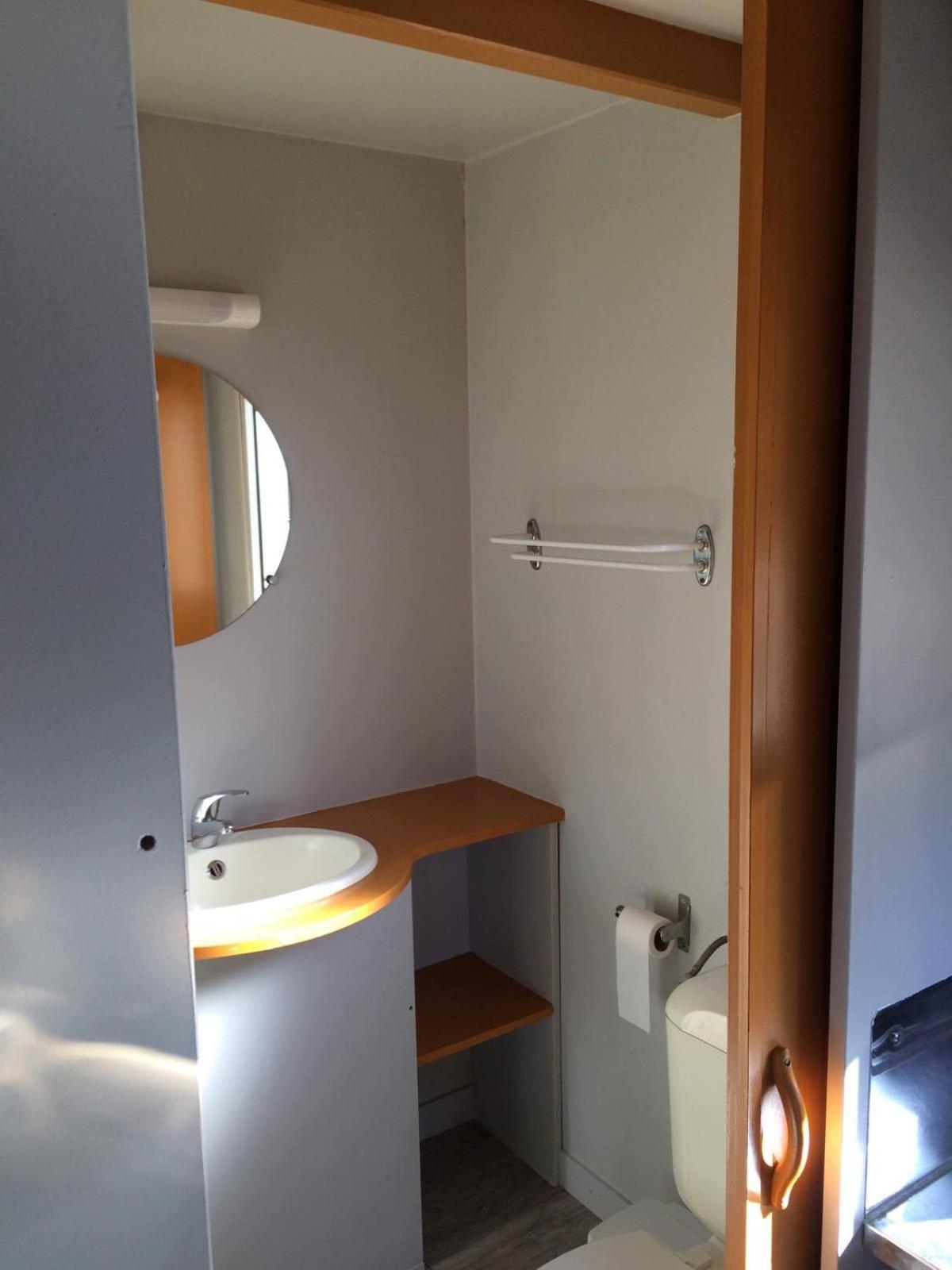 Bungalow (2 Adults) photo 3