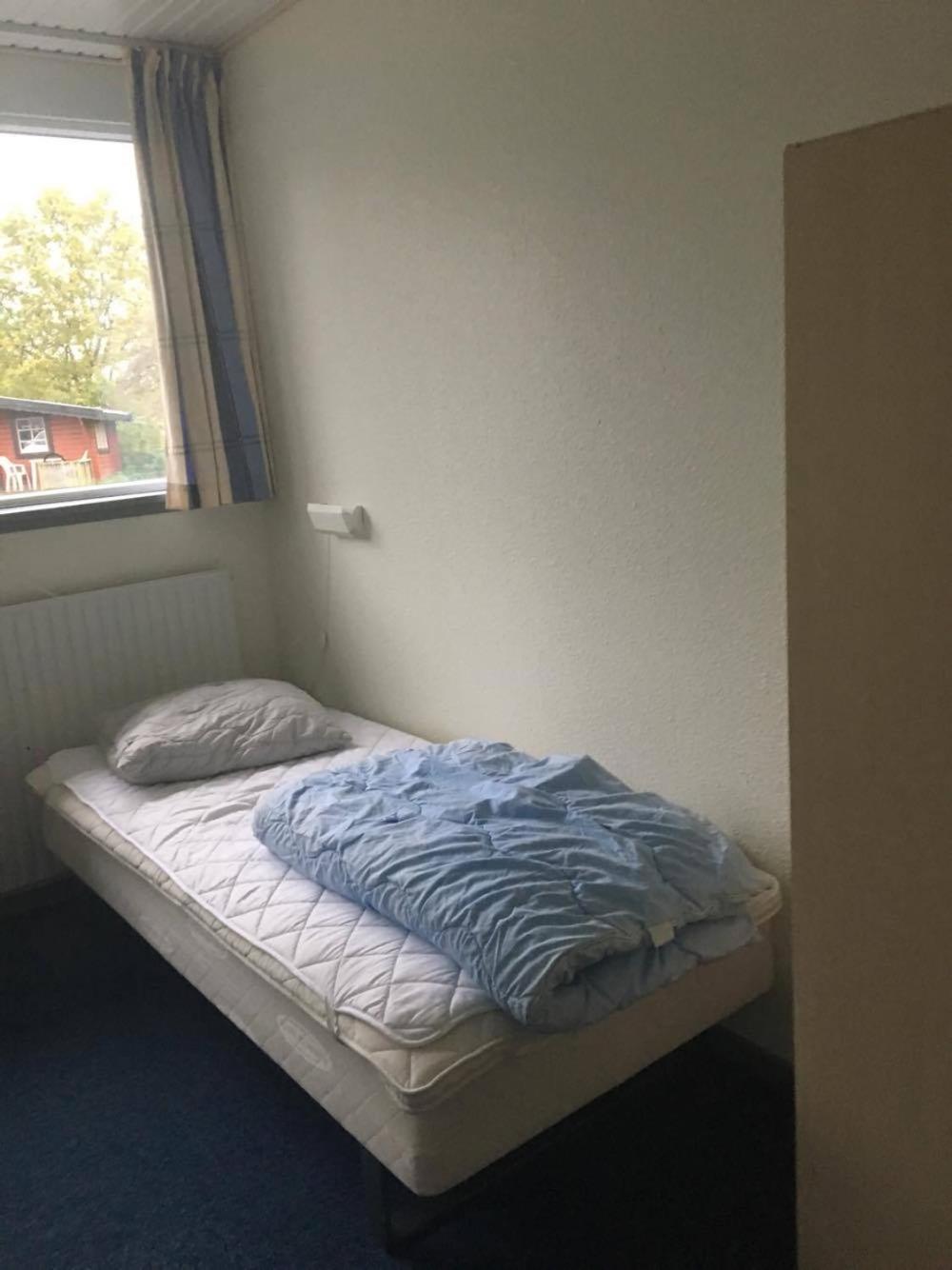 Double or Twin Room with Shared Bathroom photo 2