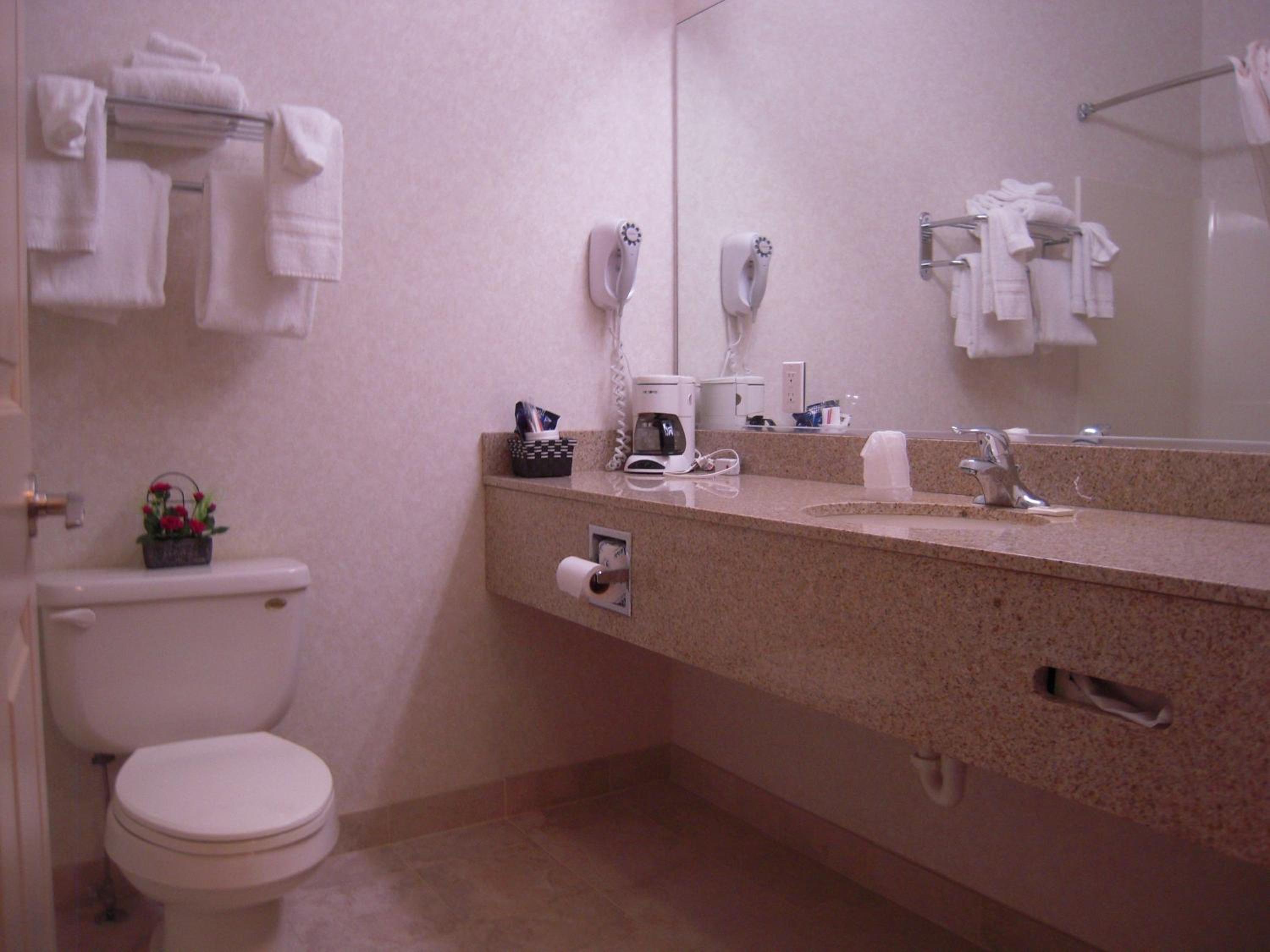 Double Room with Two Double Beds - Non-Smoking - Photo 4