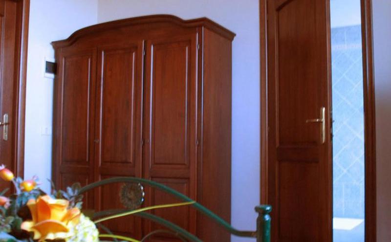 Superior Double or Twin Room - Photo 9