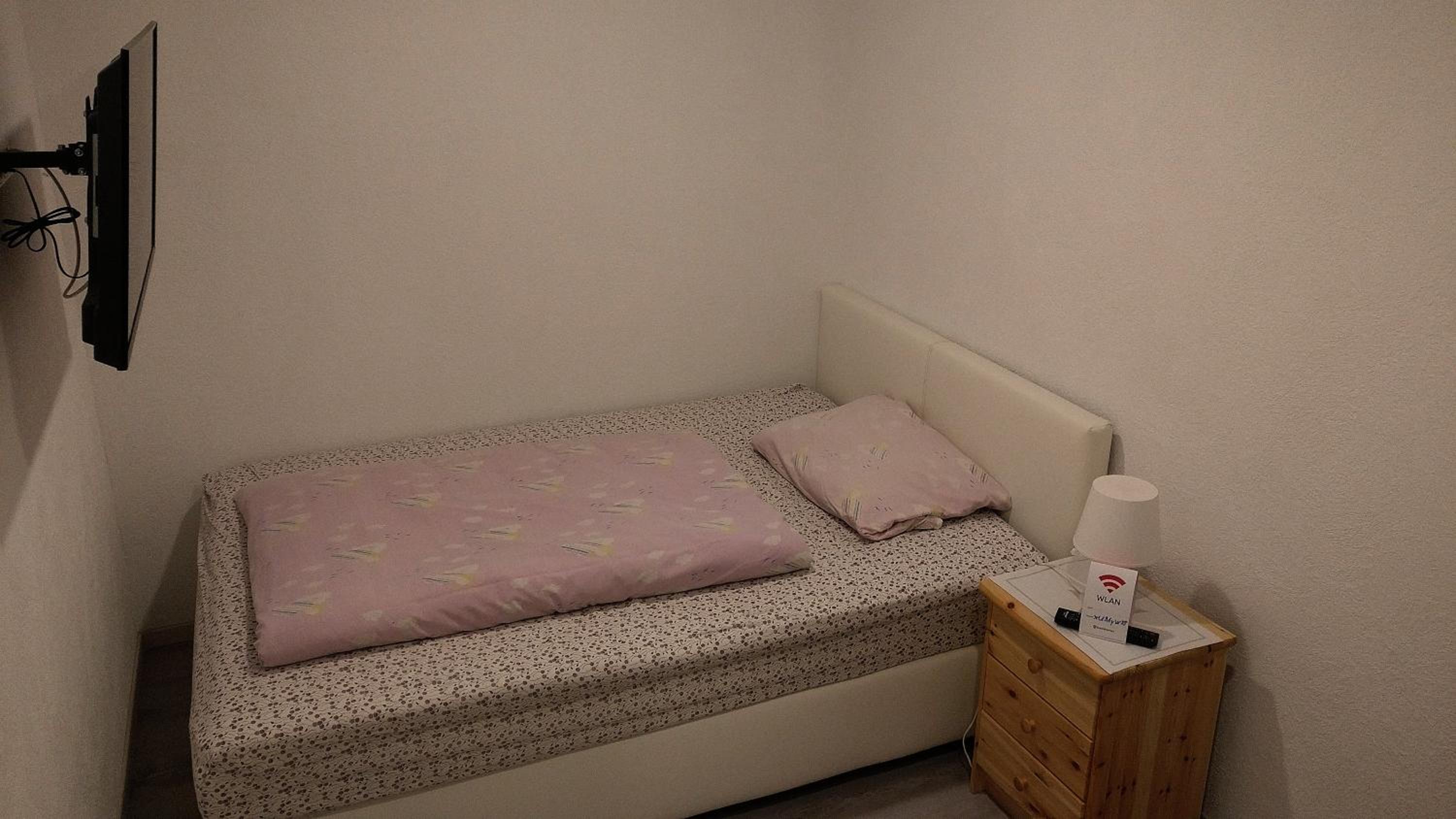 Large Single Room photo 1