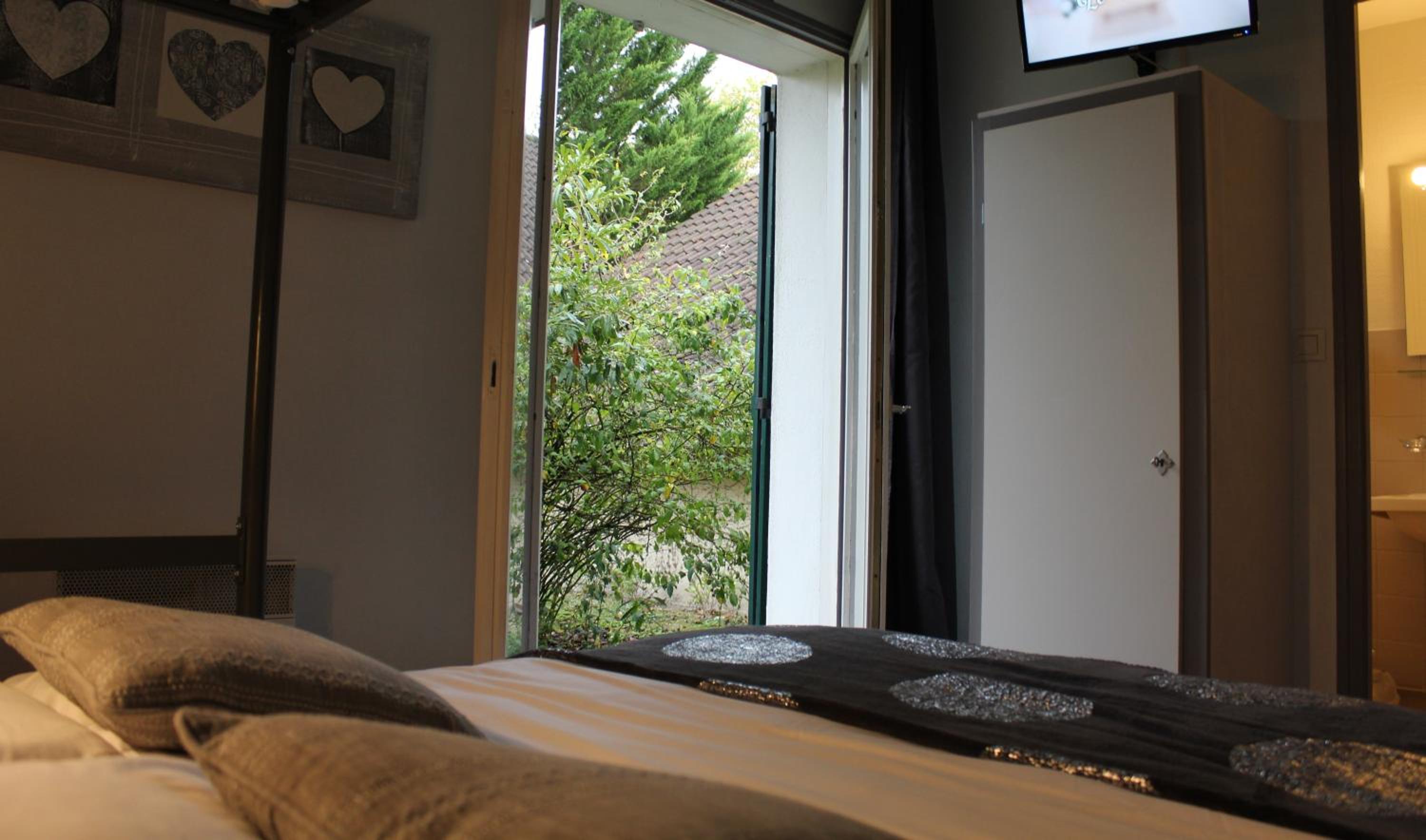 Family Room with Terrace - Photo 4