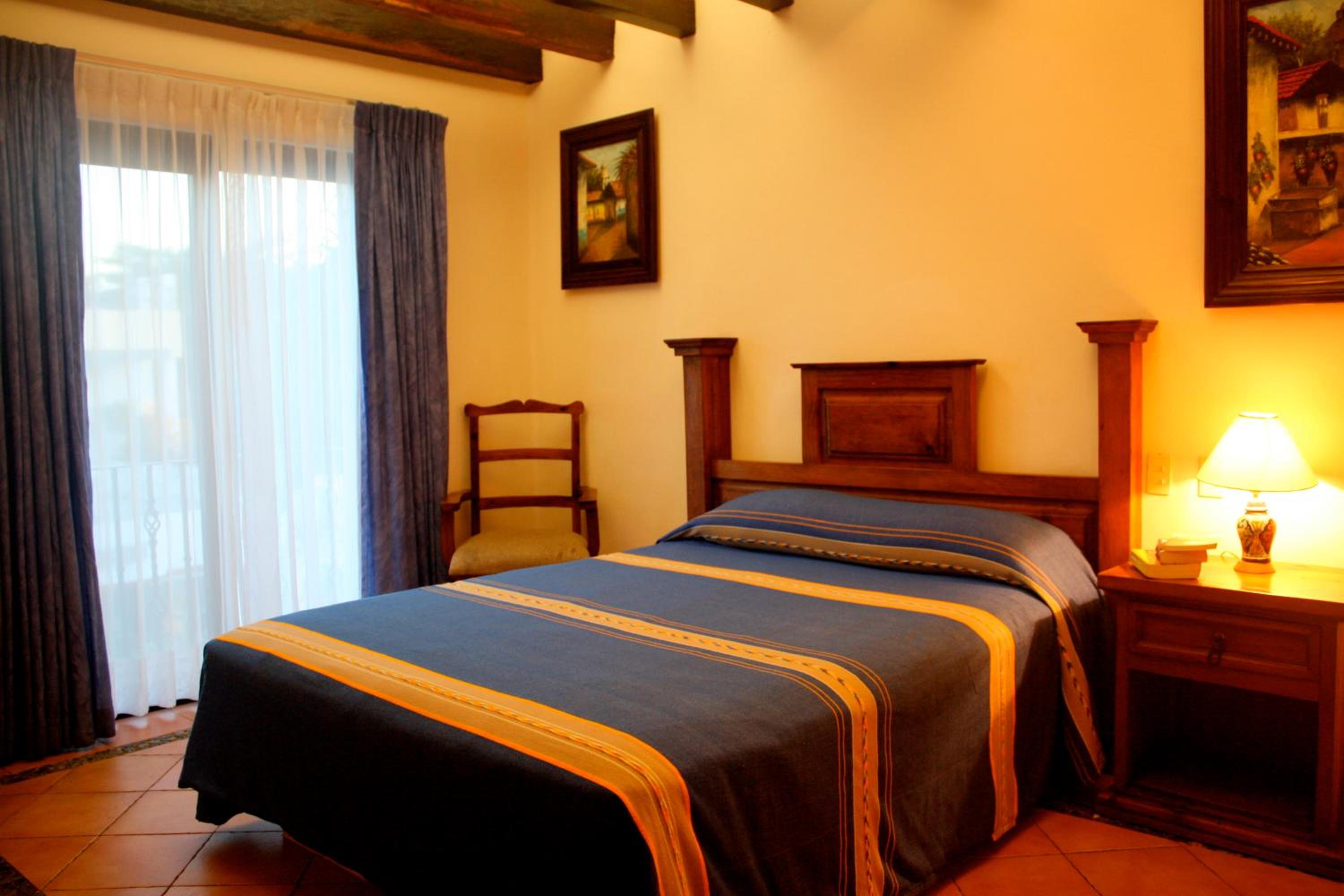 Queen Room - Photo 6