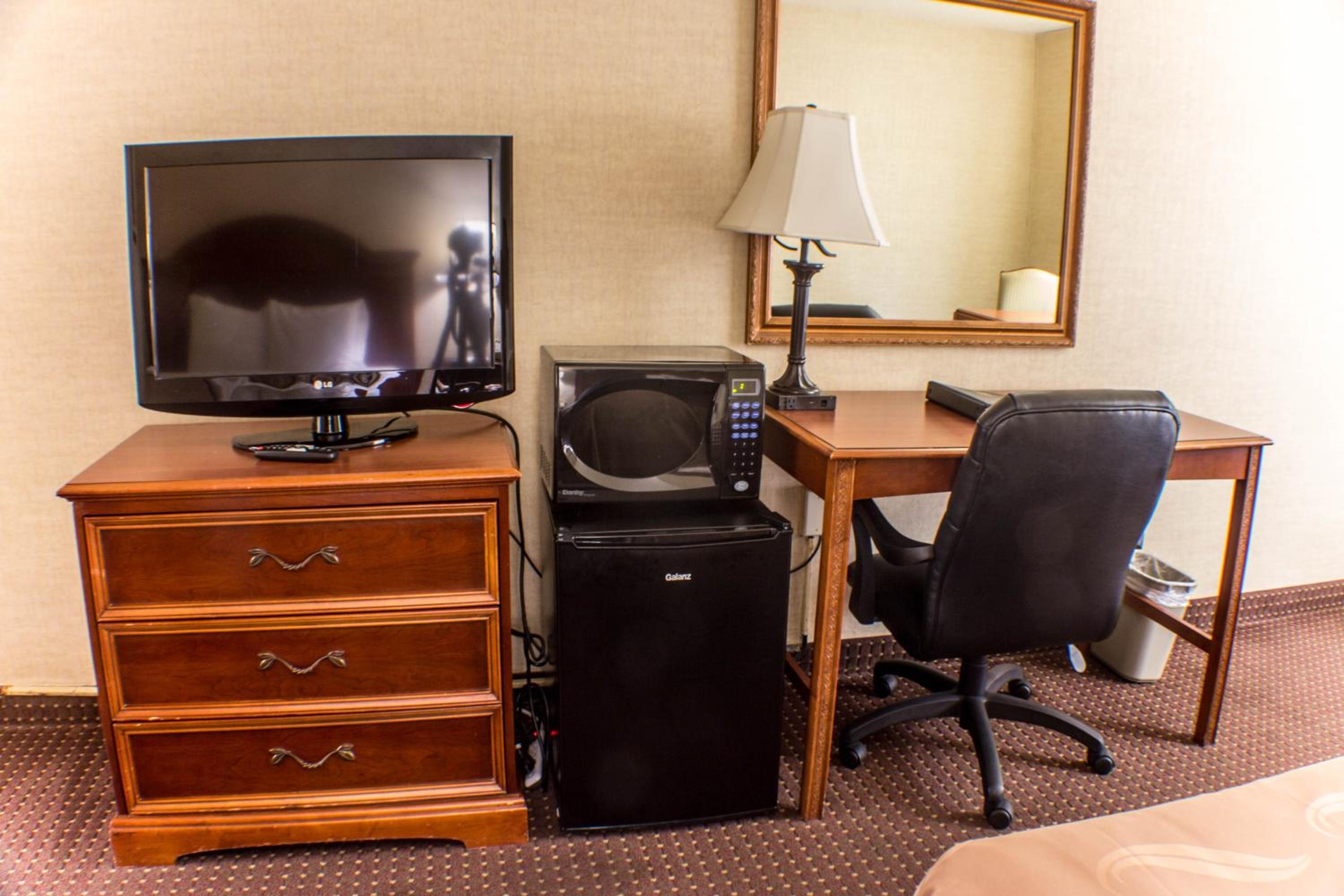 King Room - Smoking- Not Pet Friendly - Photo 3