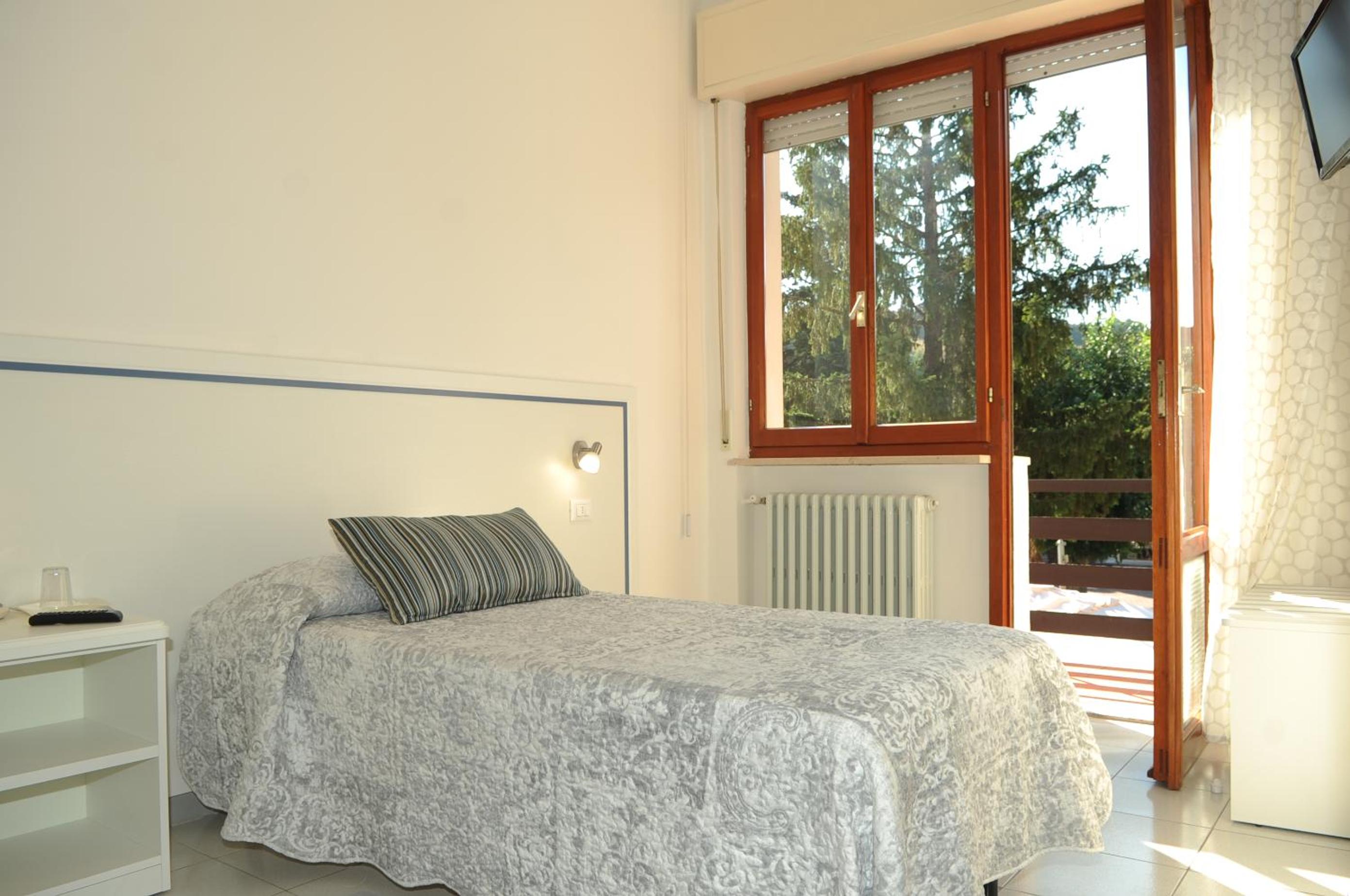 Single Room photo 3