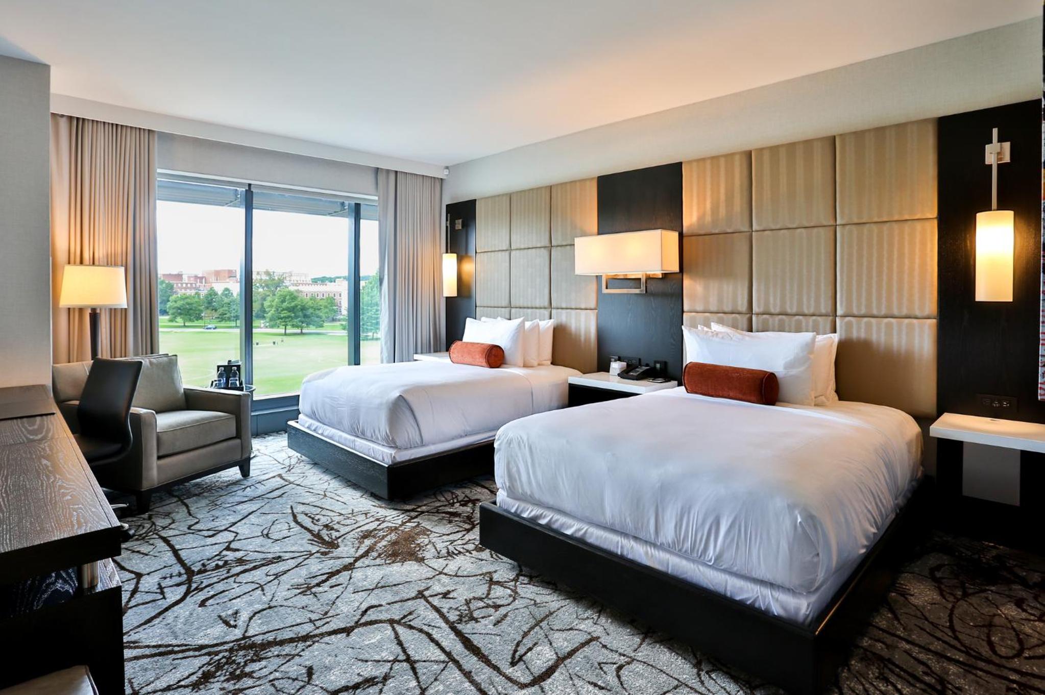 Deluxe Queen Room with Two Queen Beds photo 1