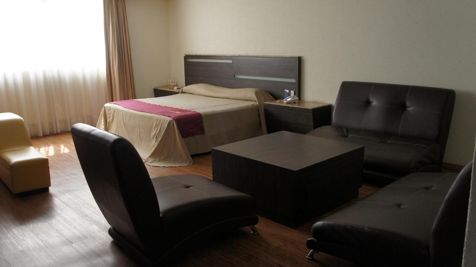 Deluxe Junior Suite photo 2