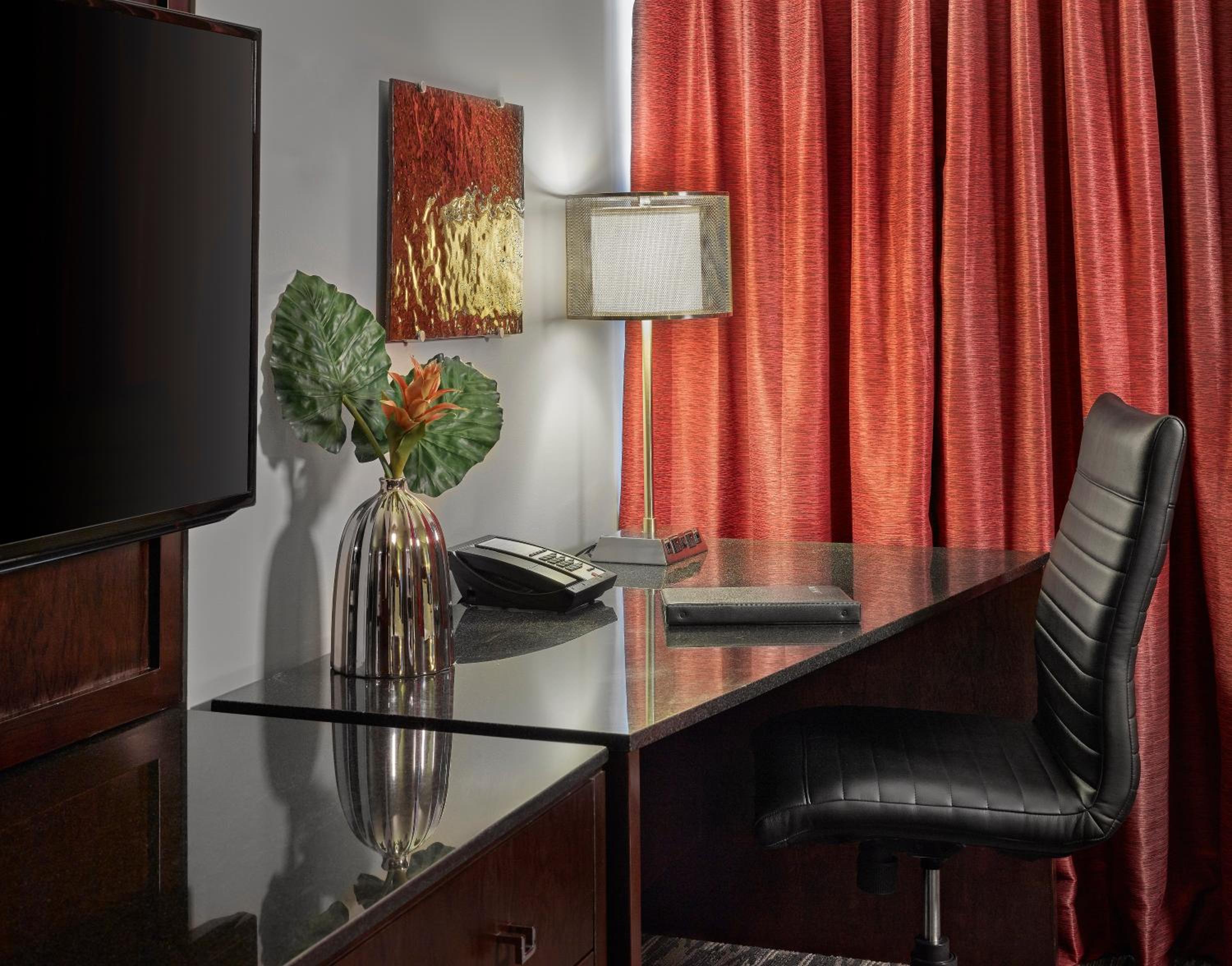 Double Room with Two Double Beds - Photo 2