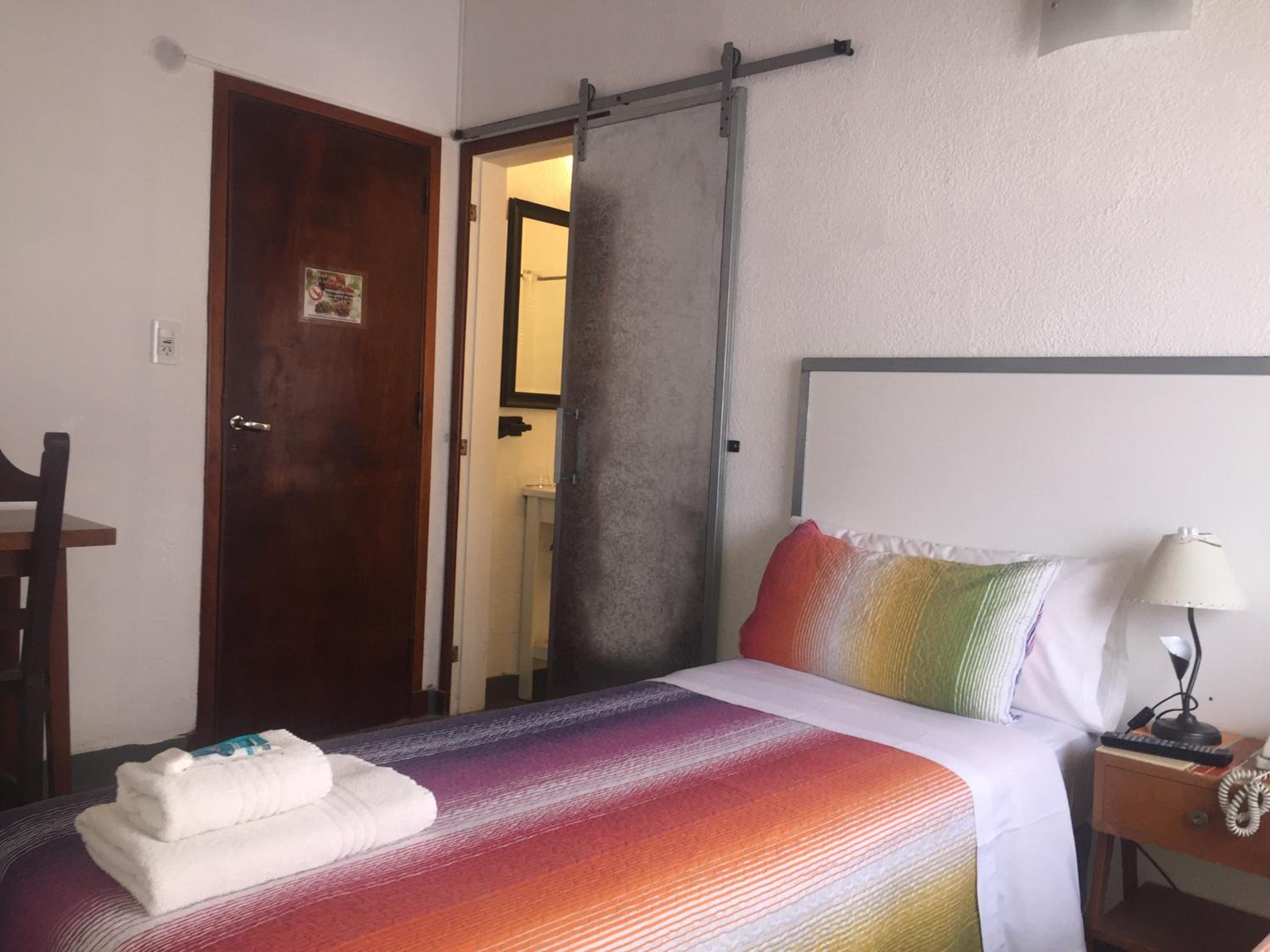 Standard Double or Twin Room photo 1