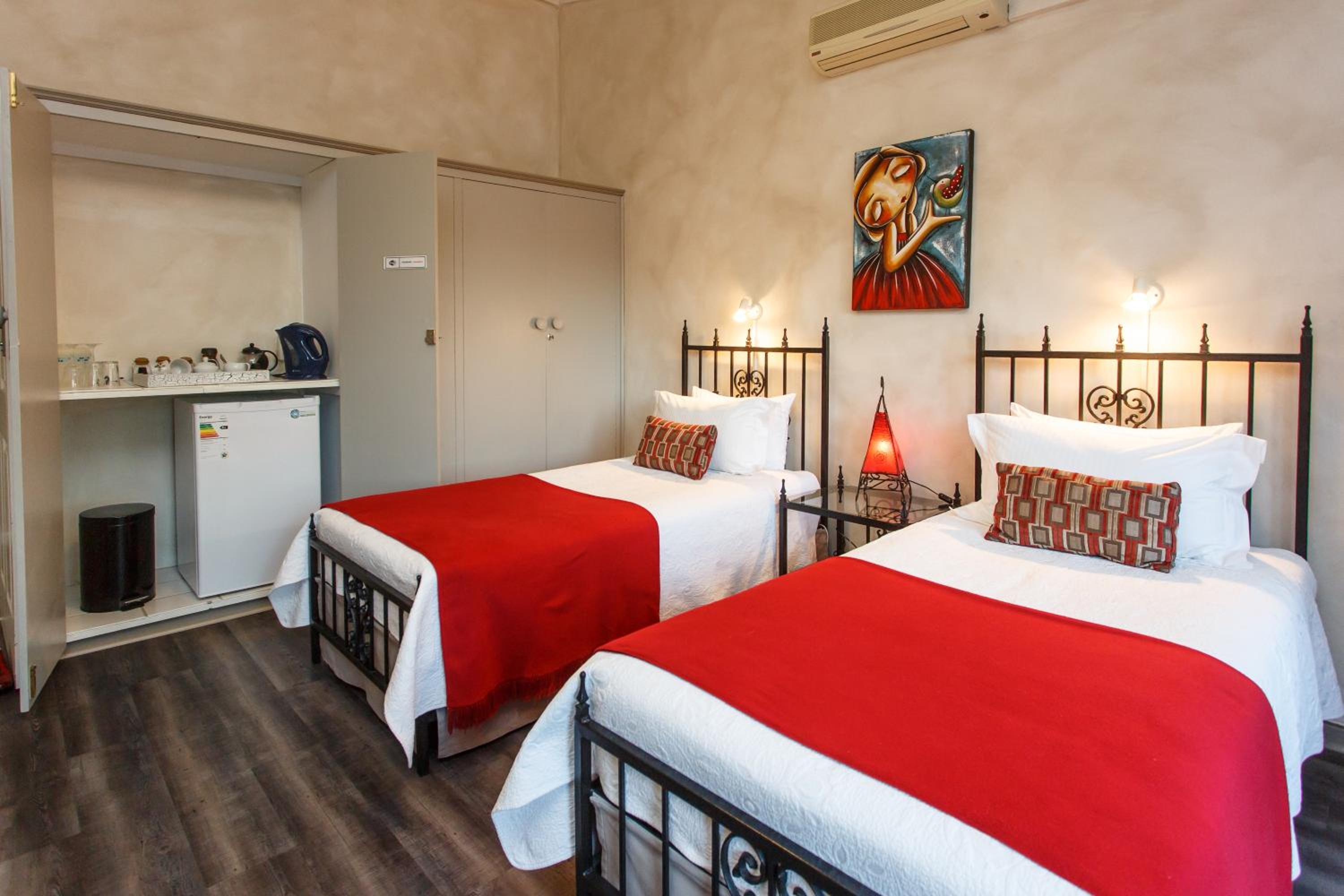 Twin Room - Photo 4