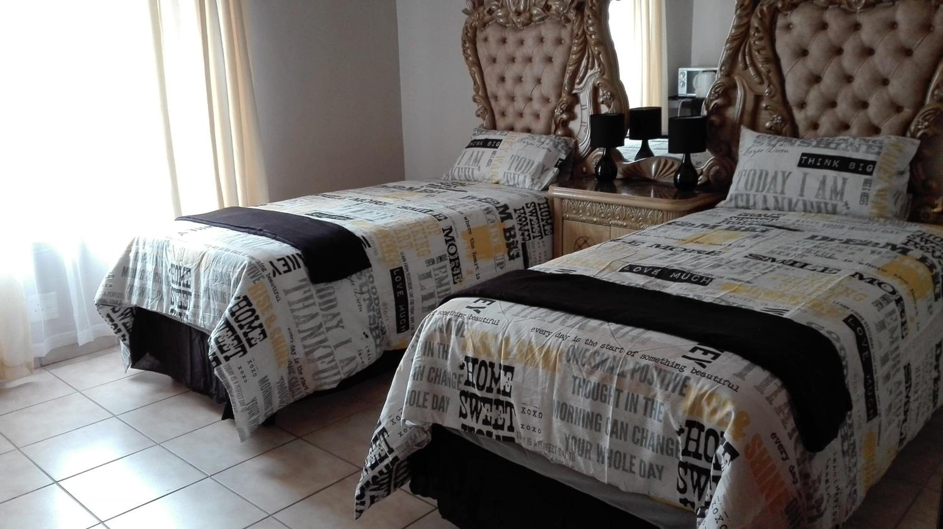 Standard Twin Room - Photo 5