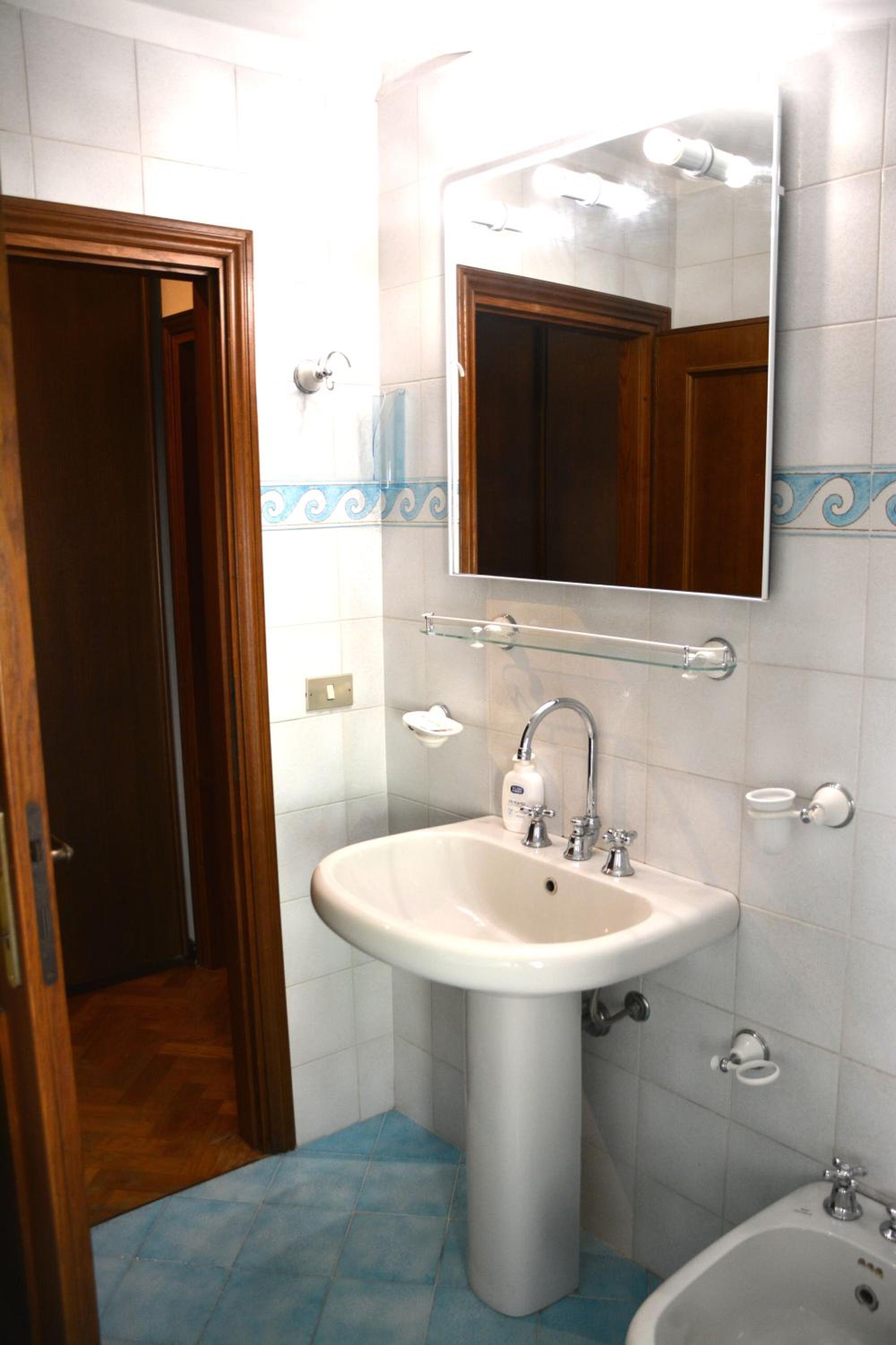 Penthouse Apartment - Photo 45