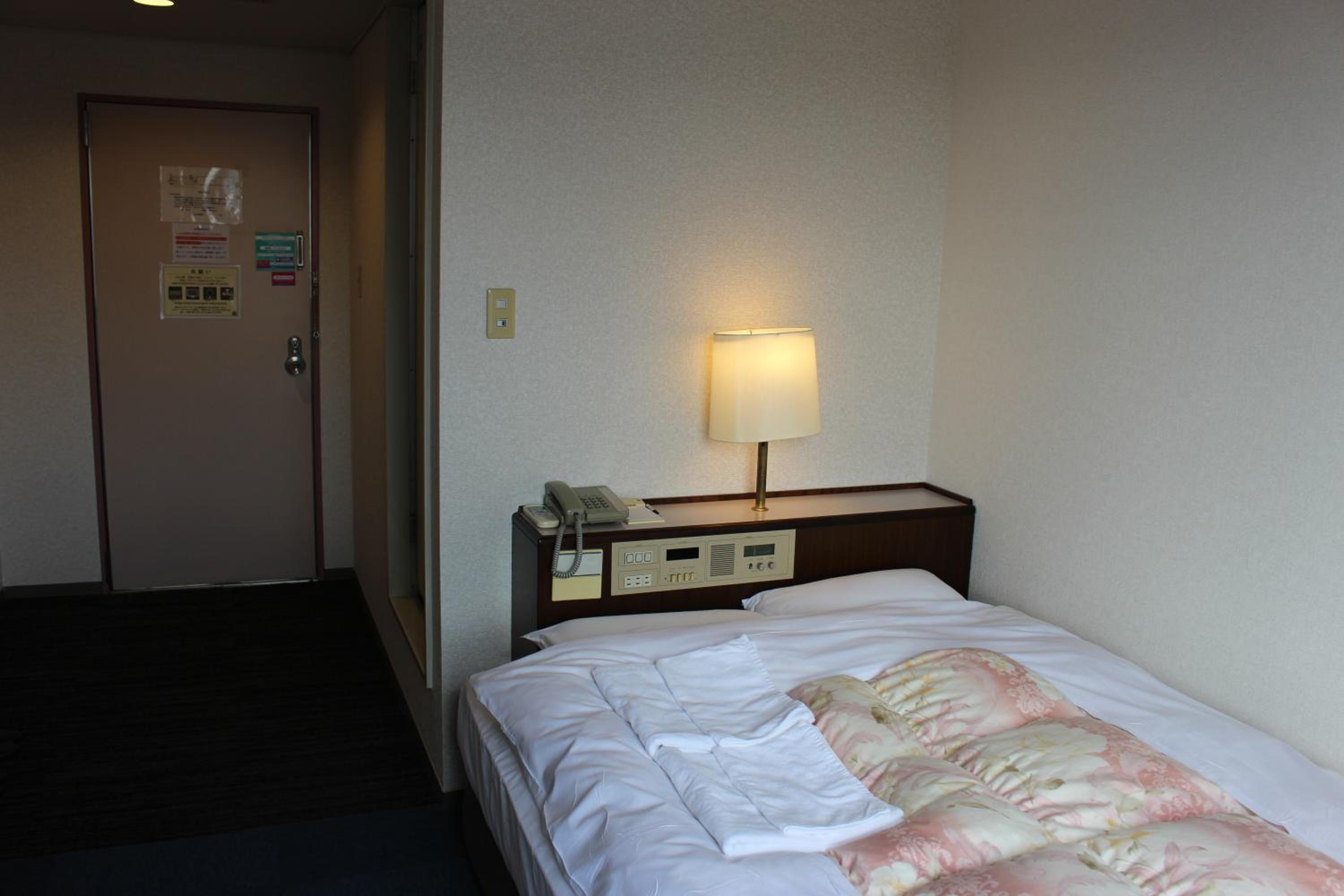 Double Room with Small Double Bed - Non-Smoking - Photo 4