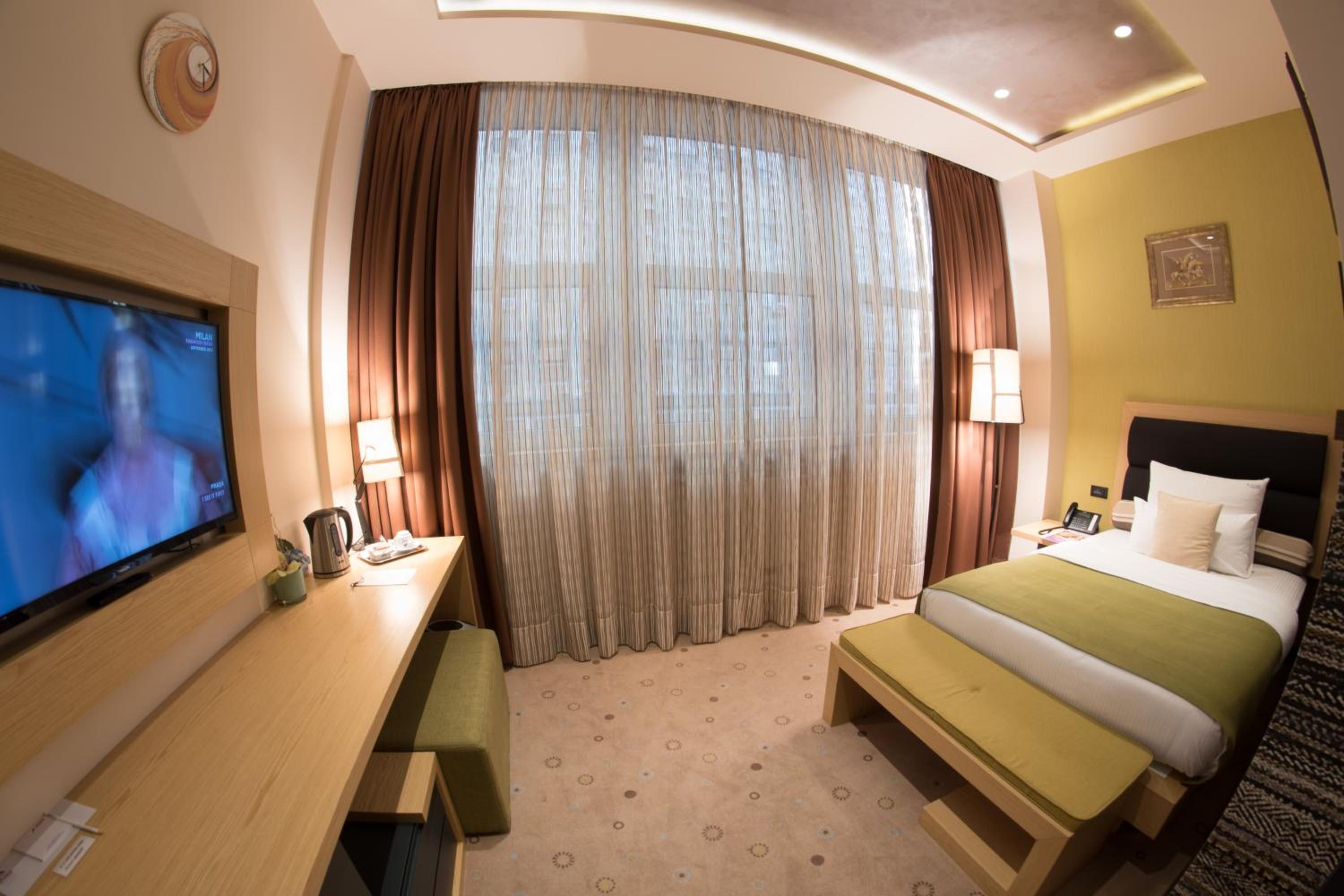 Single Room - Photo 5