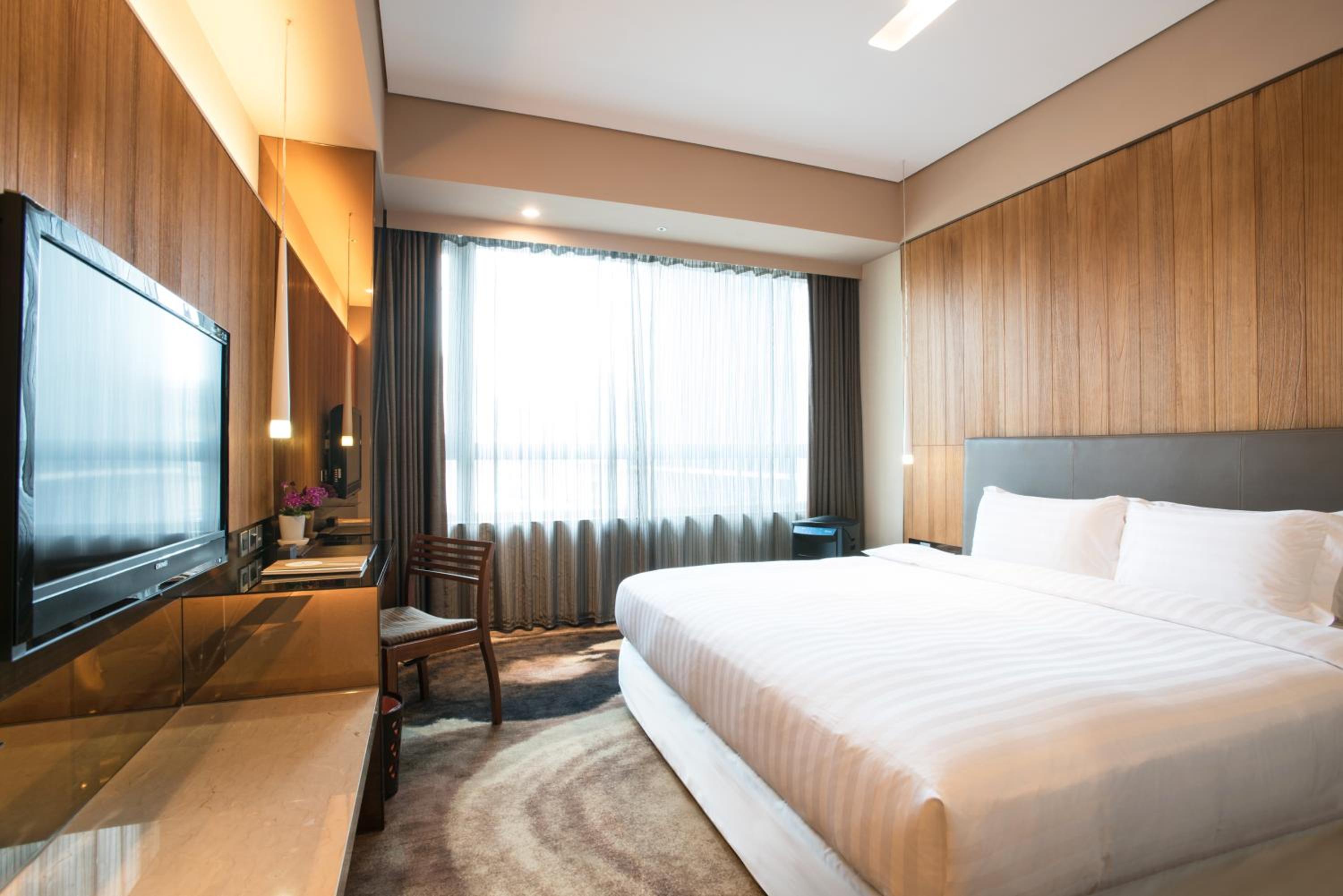 Fresh Original King Bedroom High Floor thumbnail 5