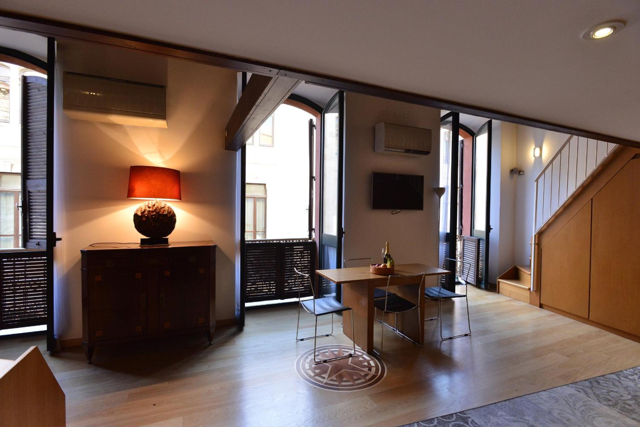 Deluxe Apartment