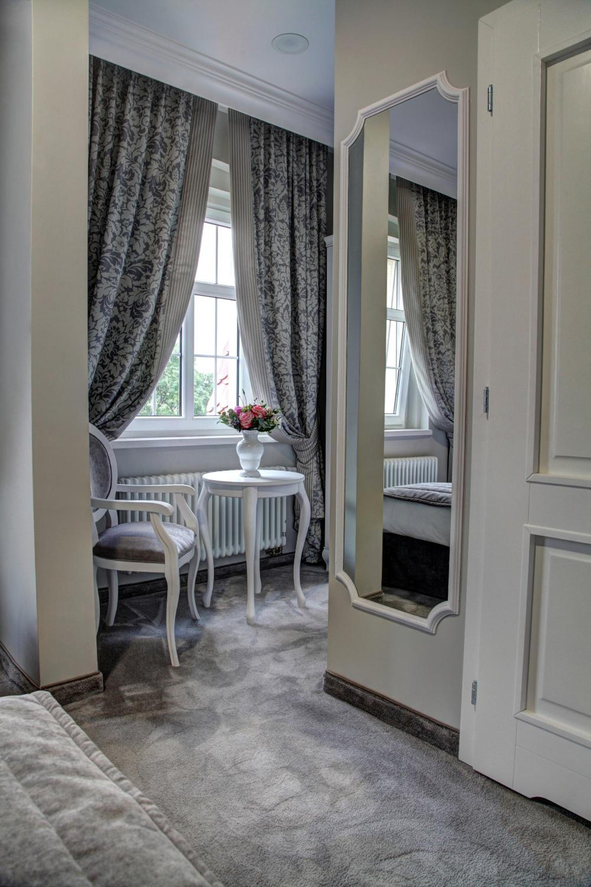 Deluxe Double or Twin Room with Garden View photo 1