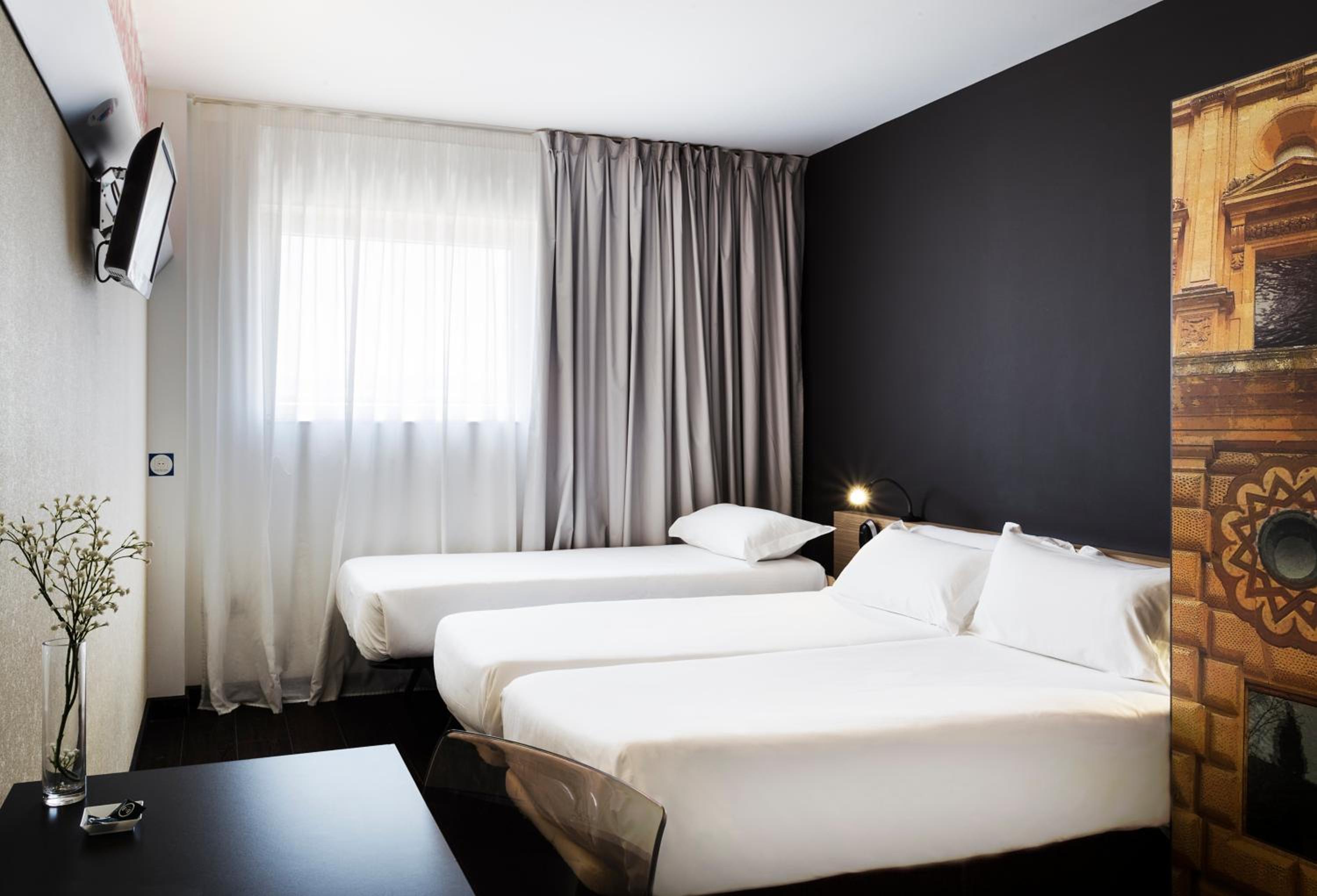 Habitación Doble con Cama Extra (3 Adultos)