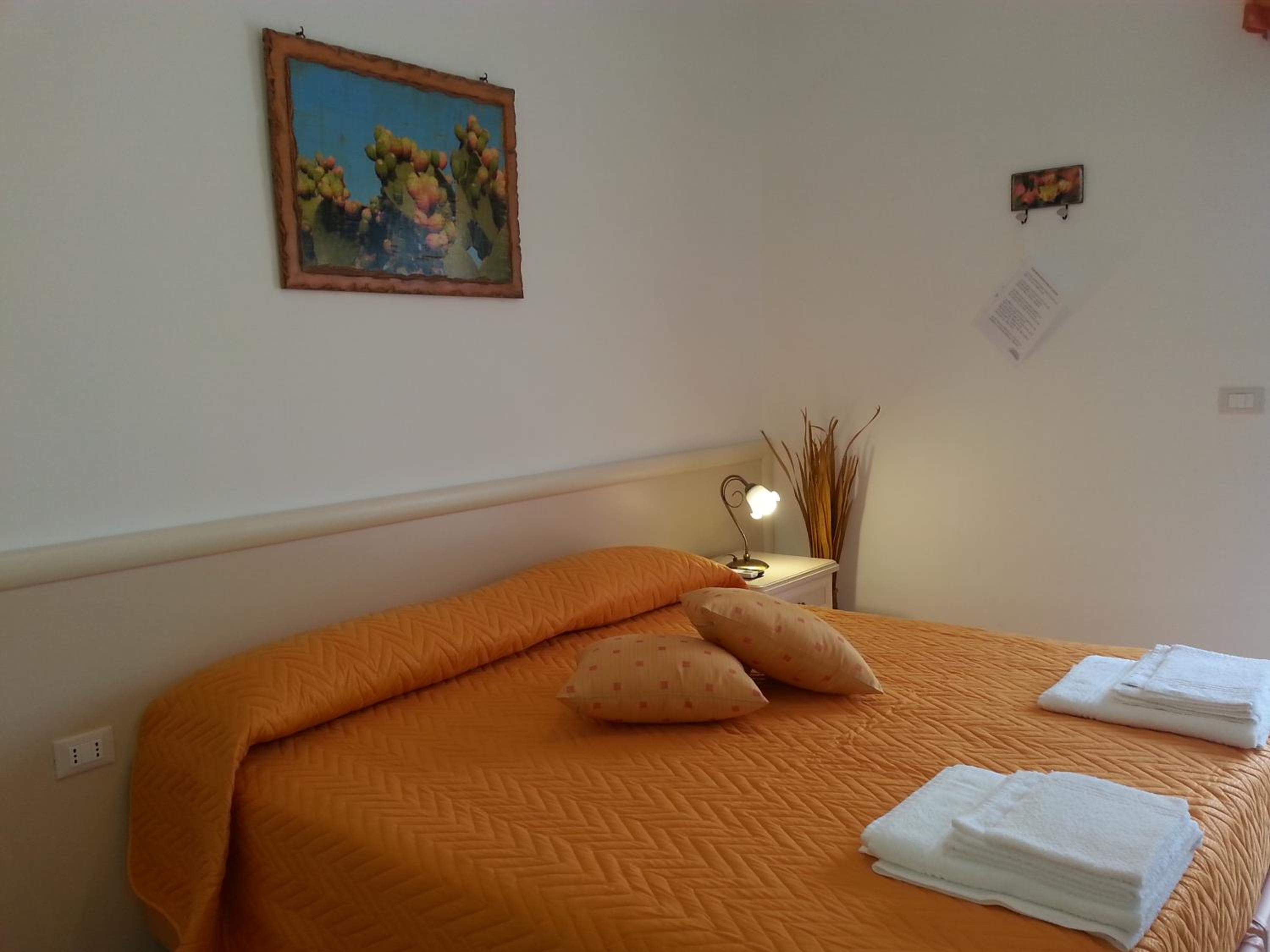 Double Room with Private Bathroom photo 1