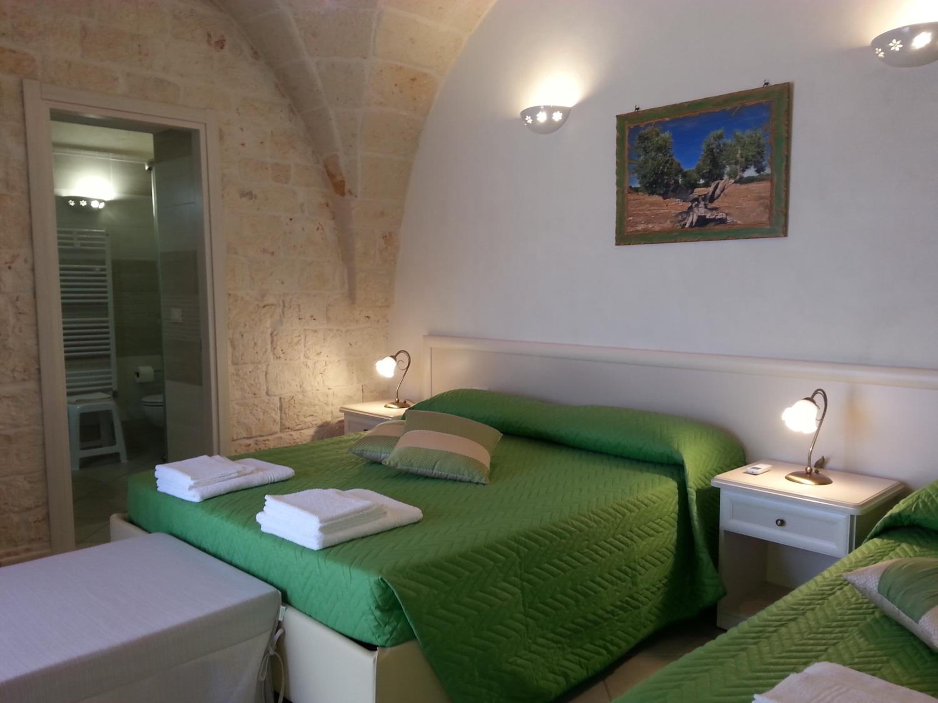 Triple Room with Private Bathroom - Photo 1