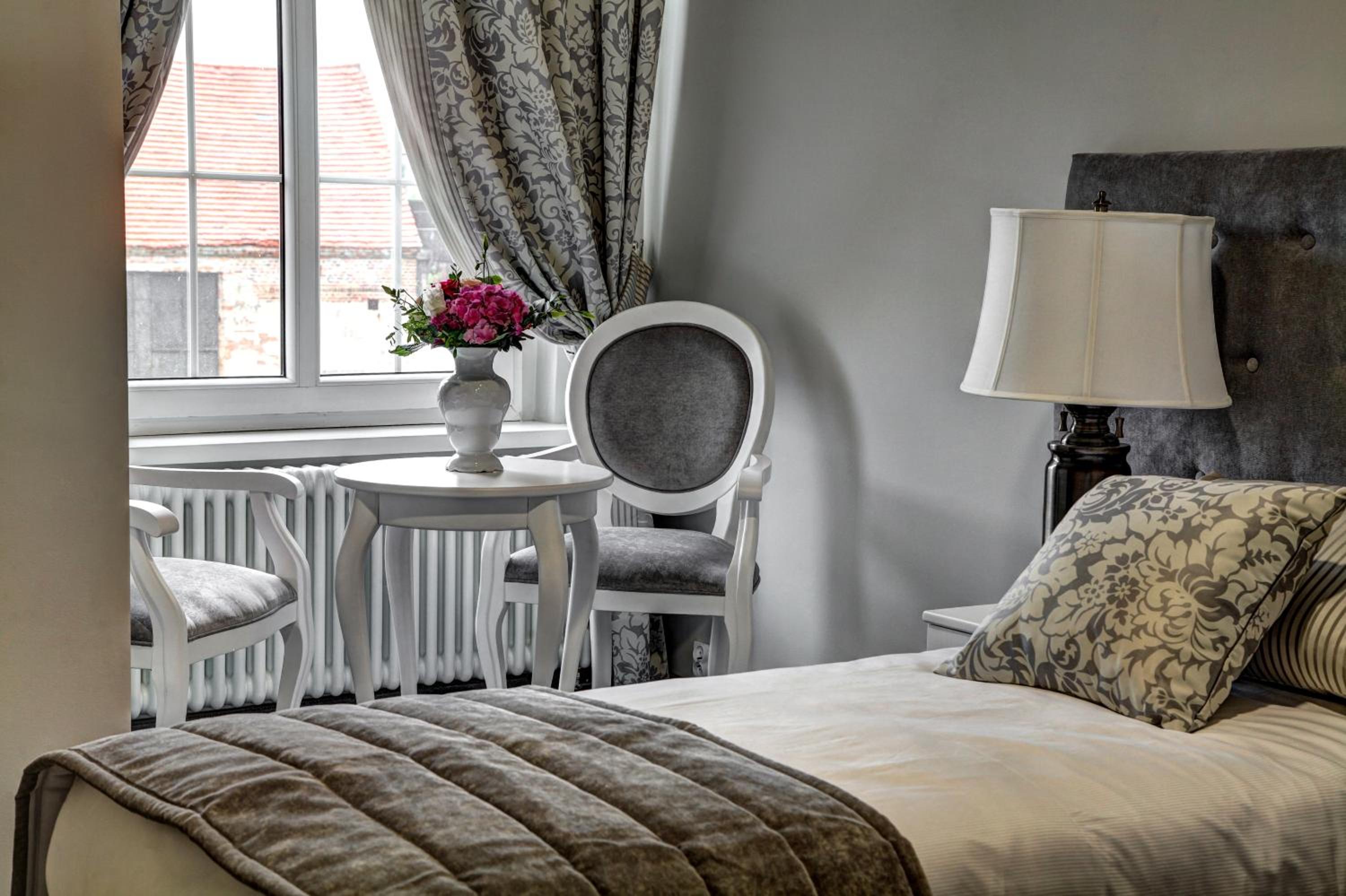 Deluxe Double or Twin Room photo 1