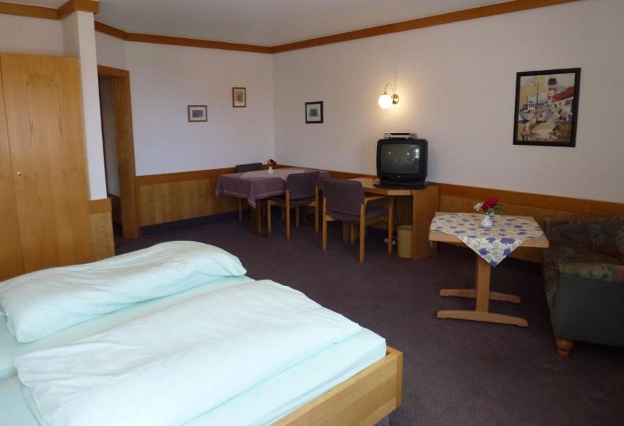 Double Room - Disability Access 1 photo 3