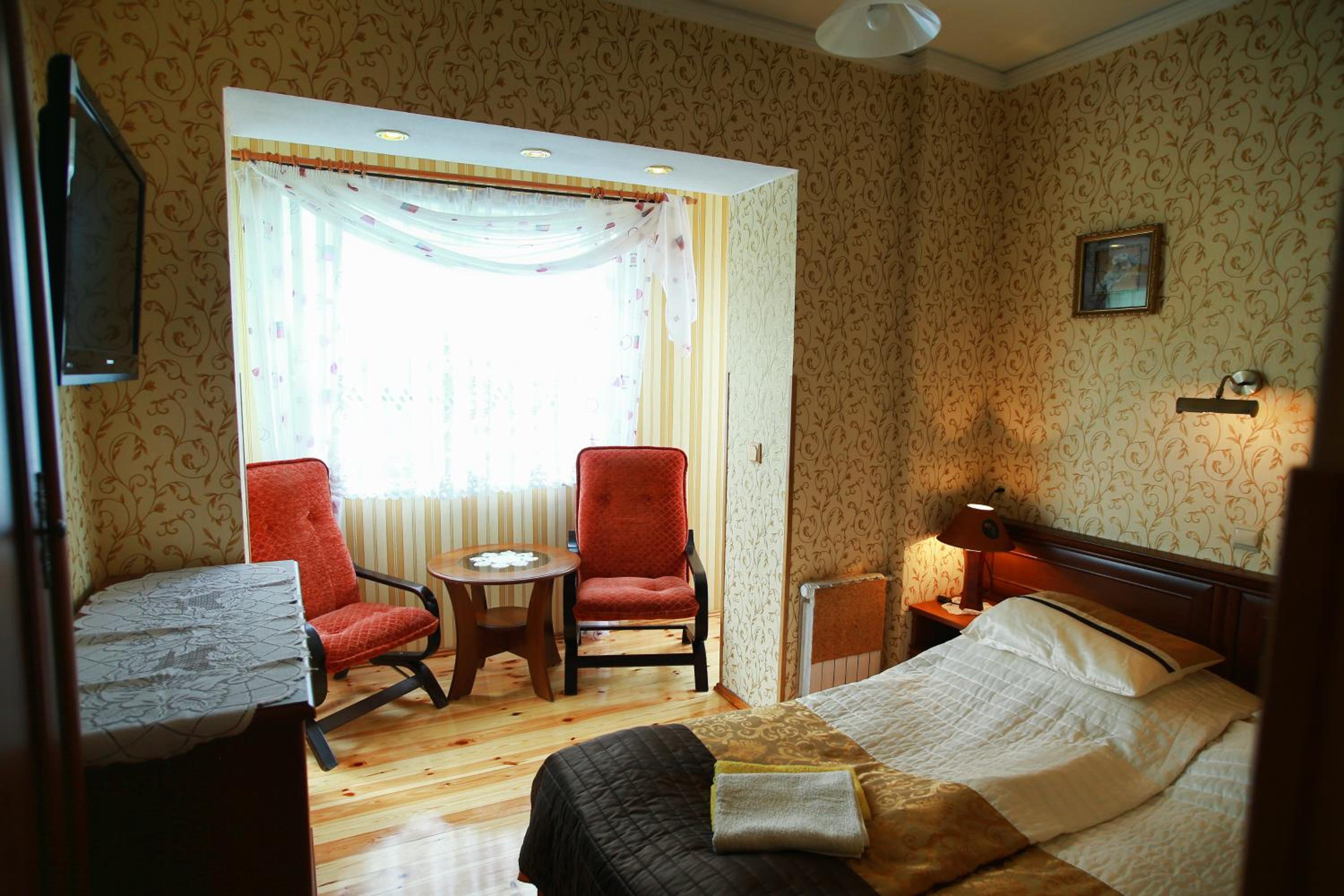 Double Room with Private Bathroom - Photo 3