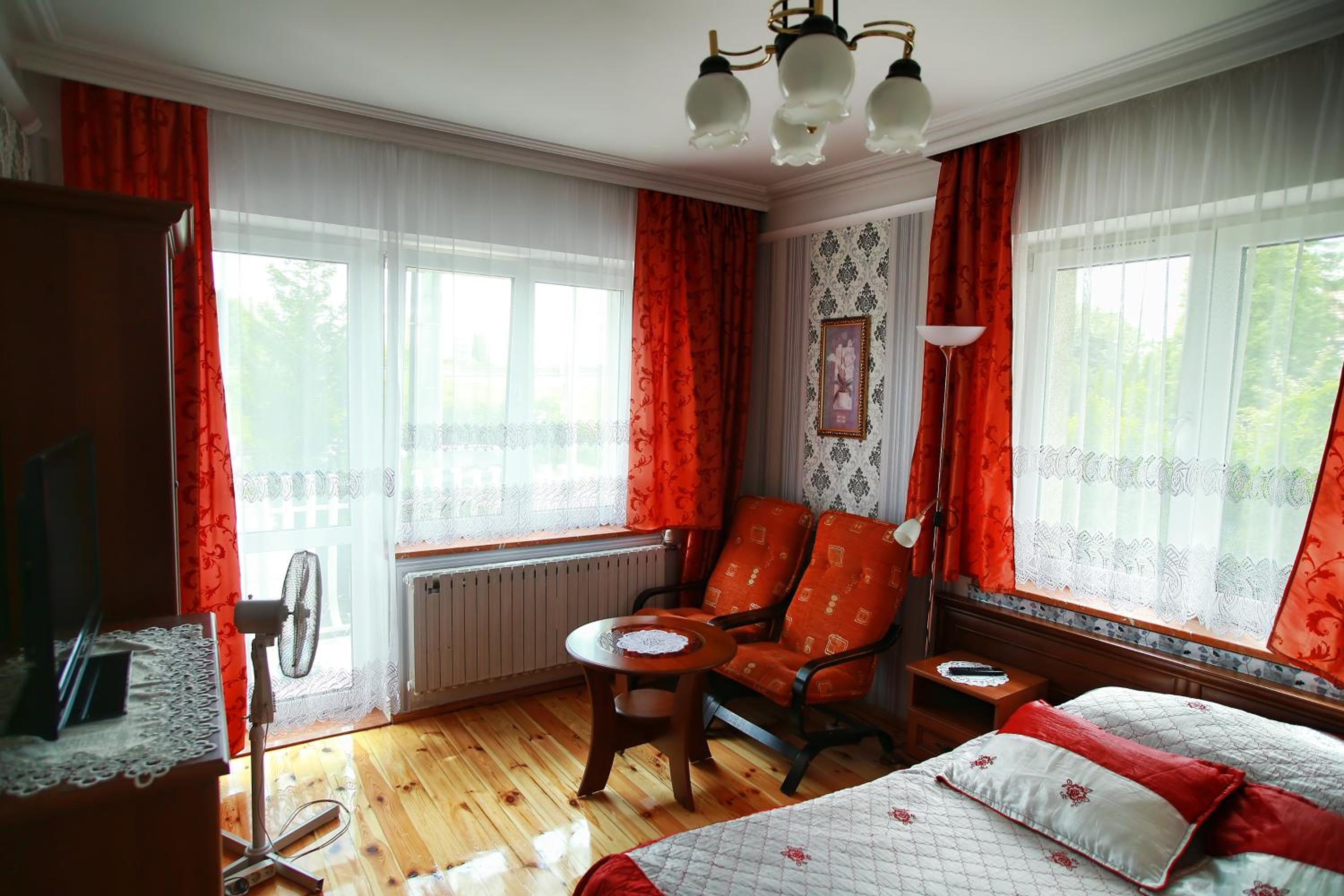 Double Room with Private Bathroom - Photo 4