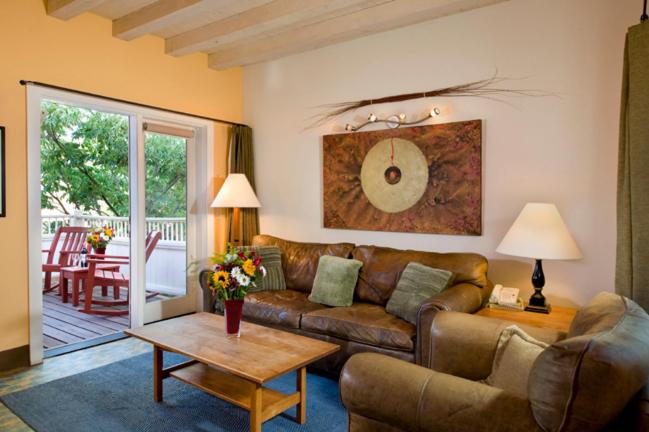 Fireplace Super Casita with King Bed - Photo 4
