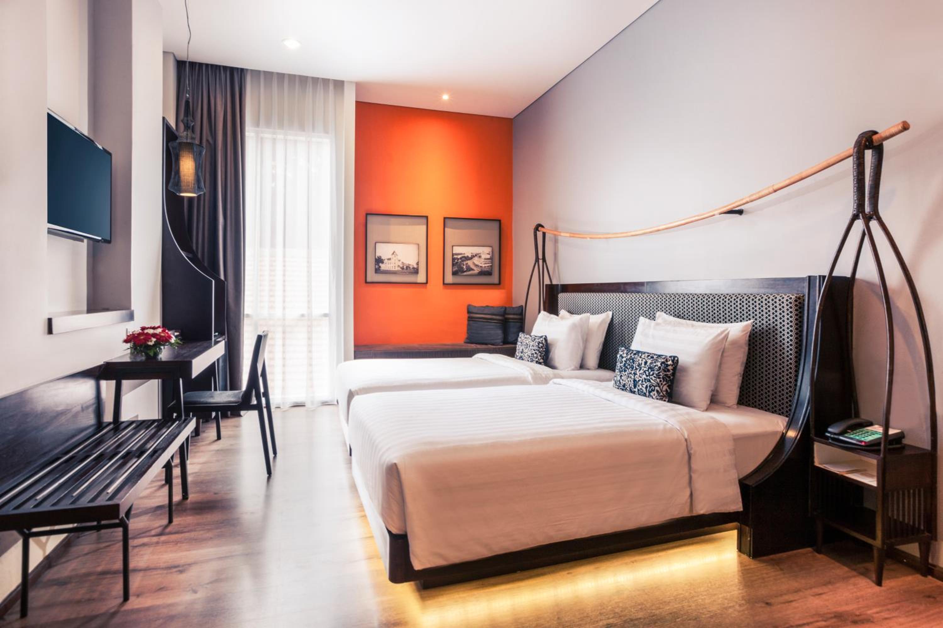 Classic Superior Twin Room with City View photo 2
