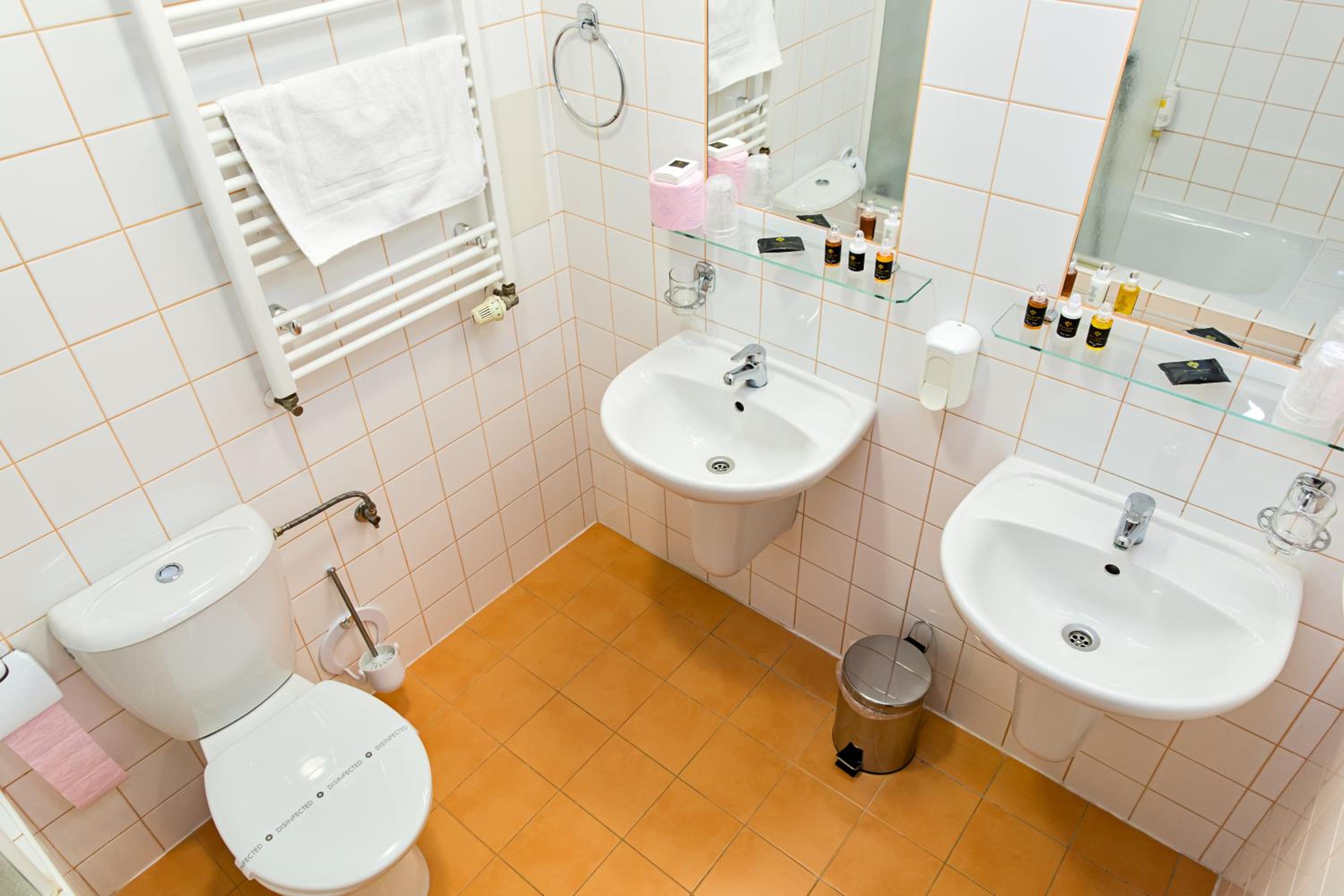Delux Family Suite photo 2