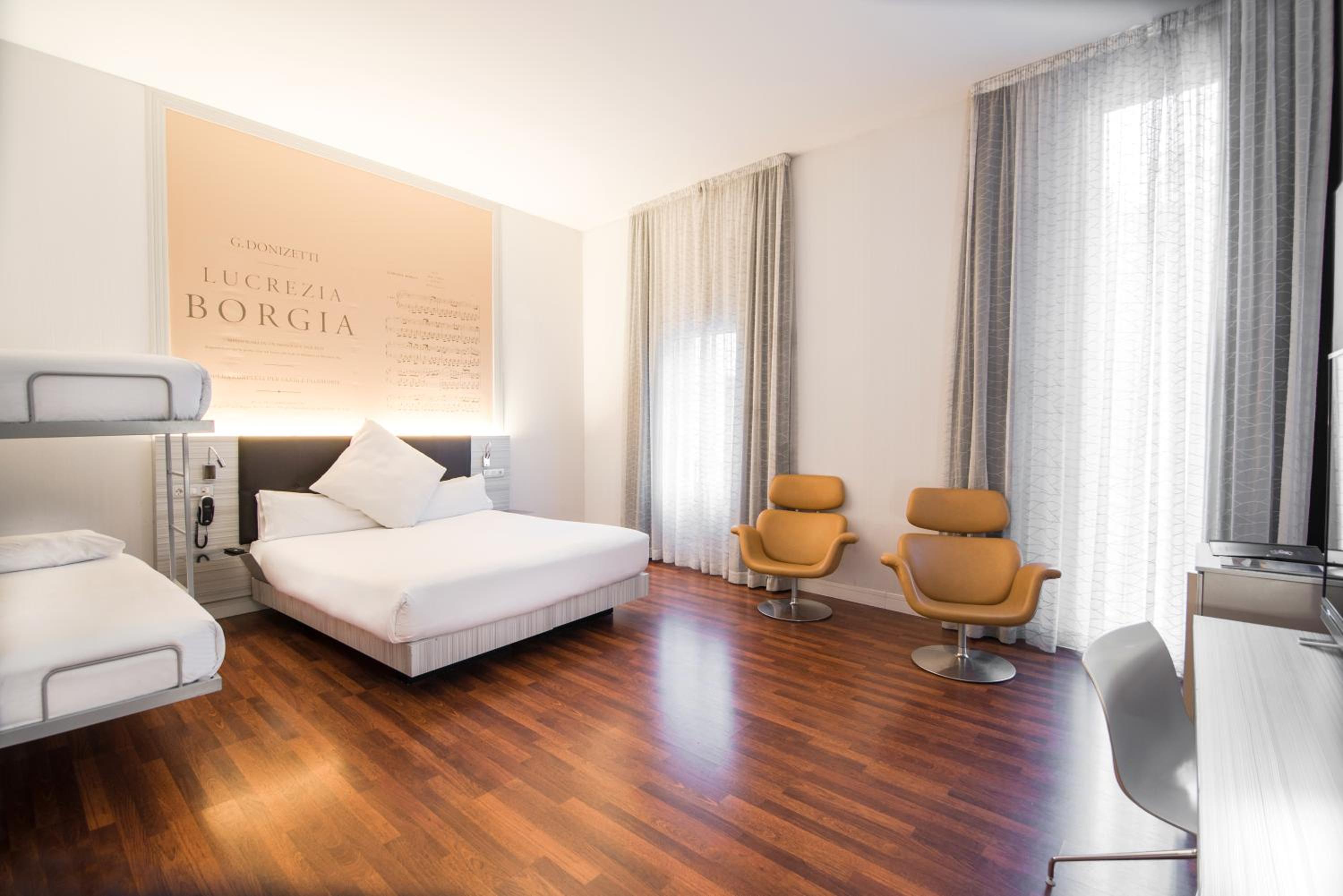 Superior Quadruple Room photo 2